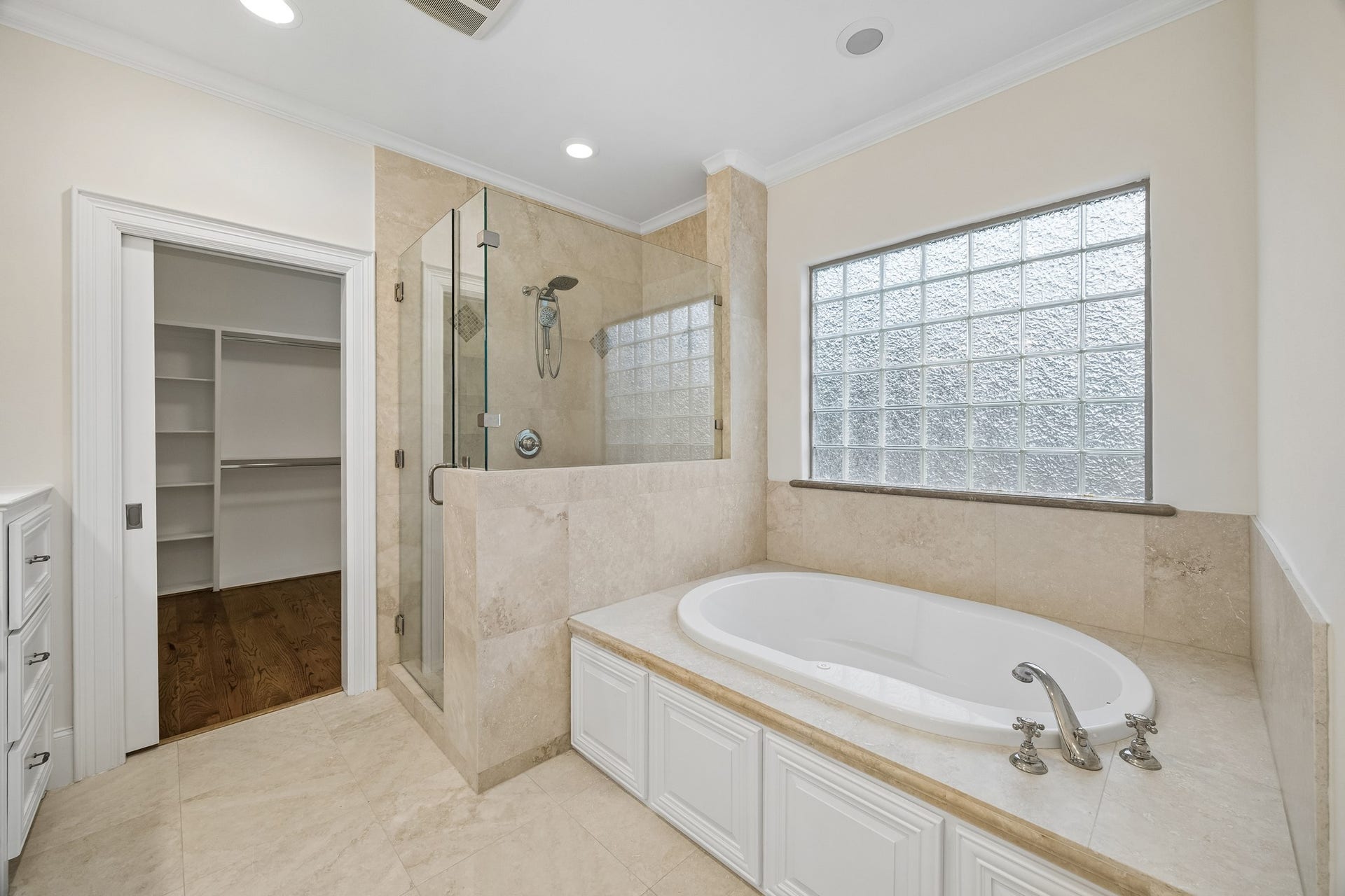 3928 Milton Street, West University Place, TX 77005 3928 Milton Street, West University Place, TX 77005