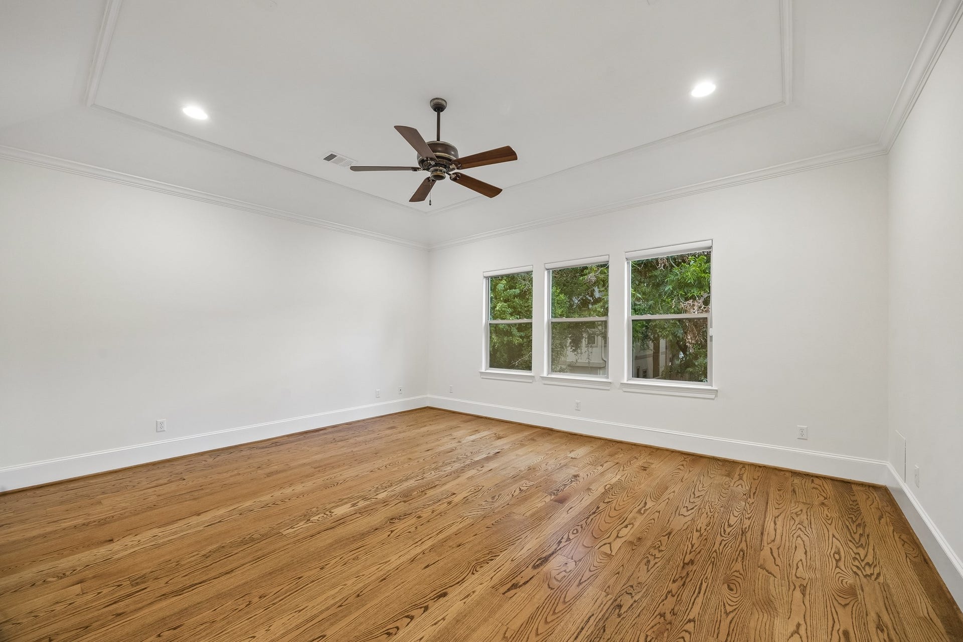 3928 Milton Street, West University Place, TX 77005 3928 Milton Street, West University Place, TX 77005