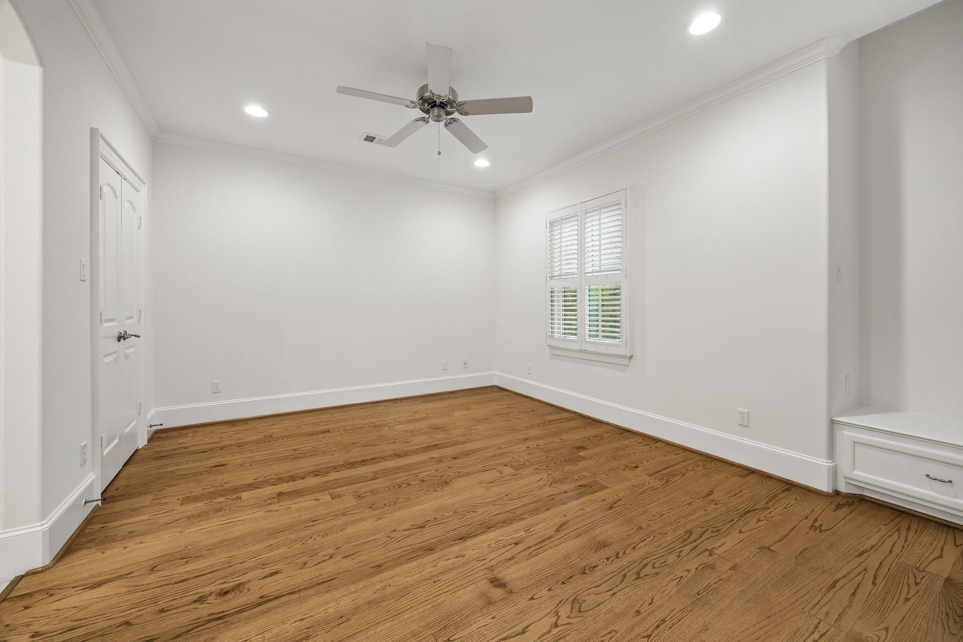 3928 Milton Street, West University Place, TX 77005 3928 Milton Street, West University Place, TX 77005