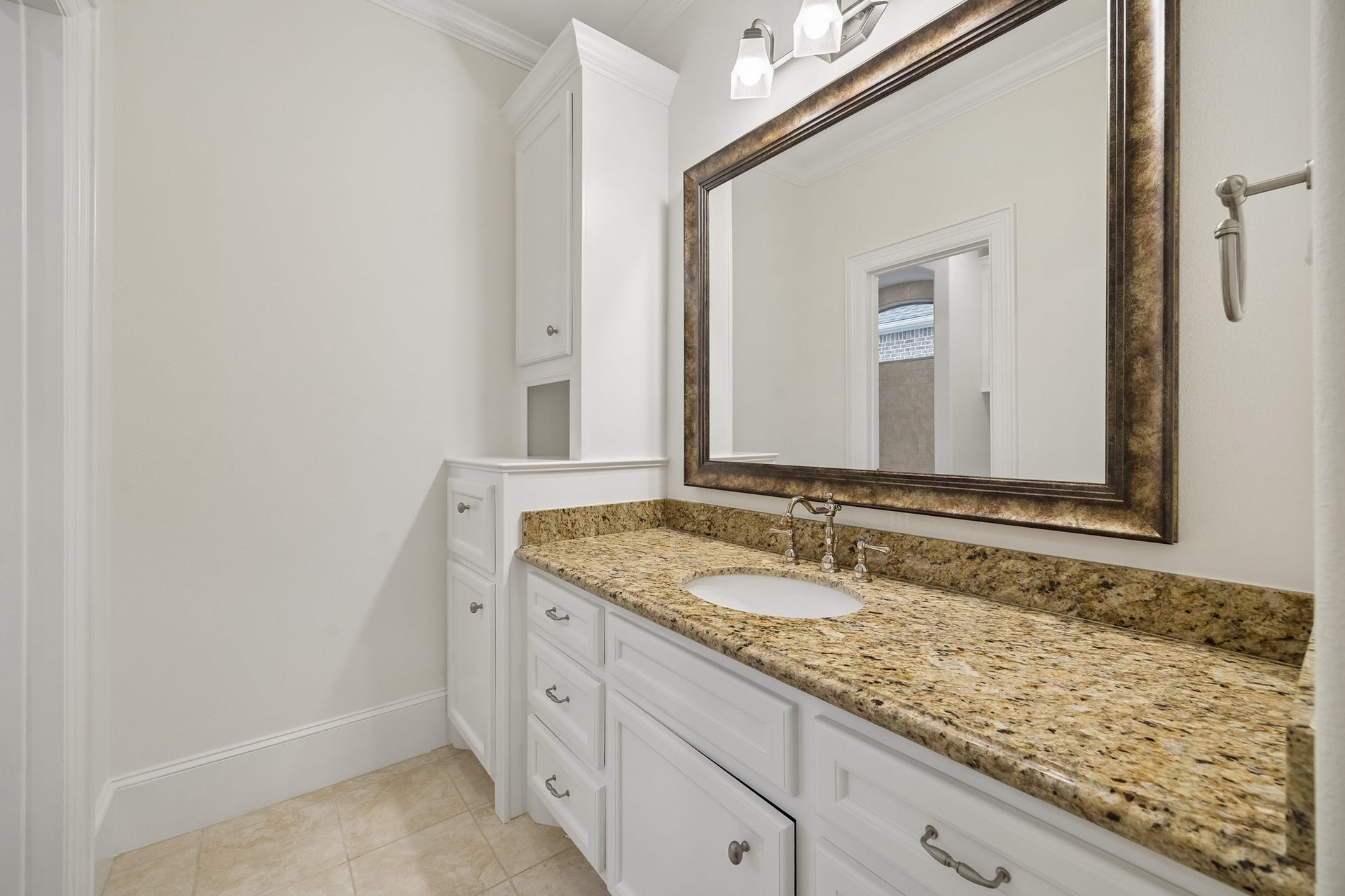 3928 Milton Street, West University Place, TX 77005 3928 Milton Street, West University Place, TX 77005