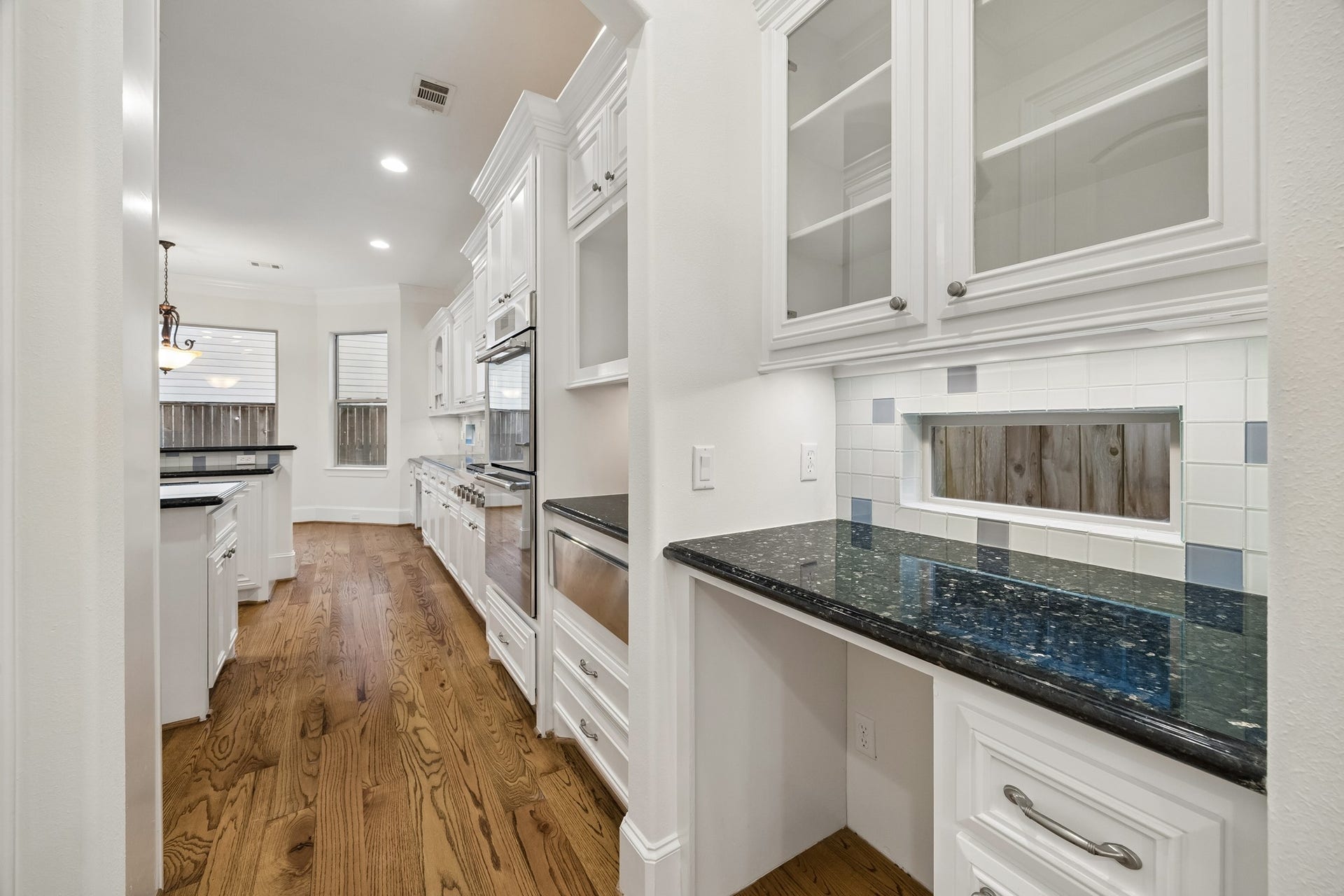 3928 Milton Street, West University Place, TX 77005 3928 Milton Street, West University Place, TX 77005