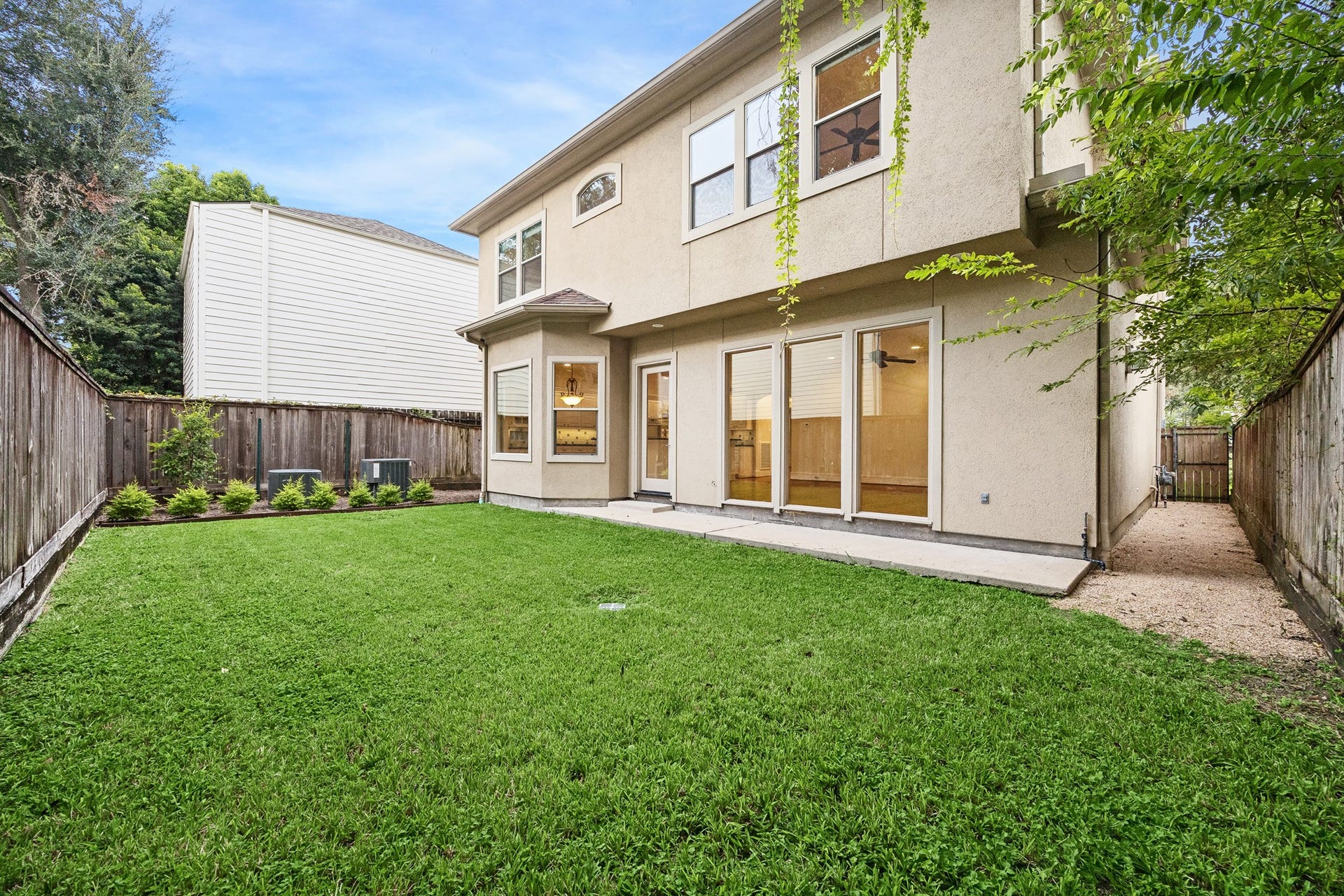 3928 Milton Street, West University Place, TX 77005 3928 Milton Street, West University Place, TX 77005