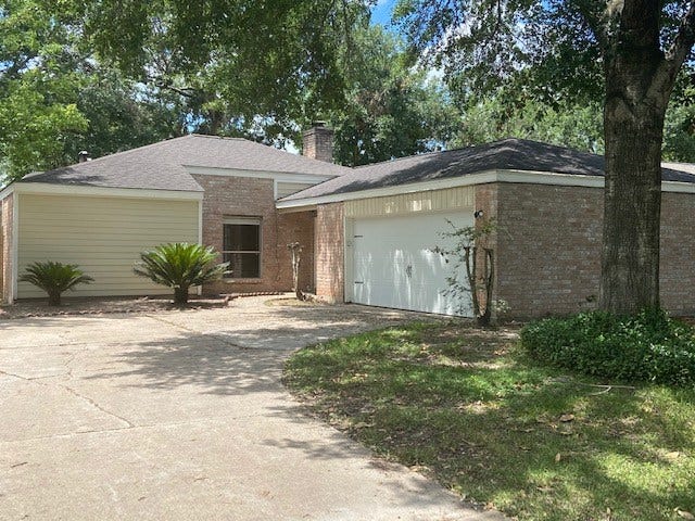 Property photo for 15519 Creekhaven Drive, Houston, TX