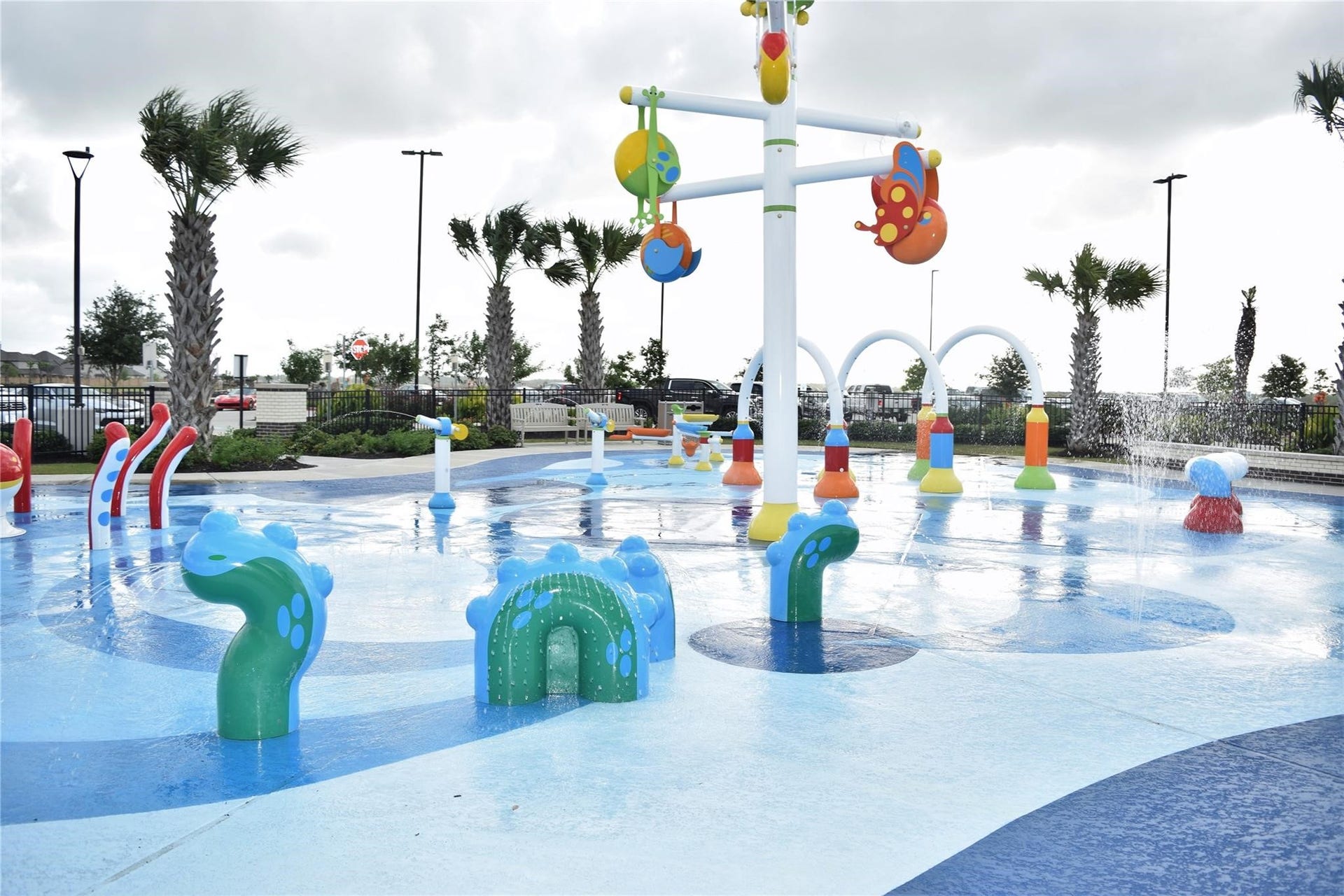 3205 Foresail Lane, Santa Fe, TX 77510 Kid's splash pad.