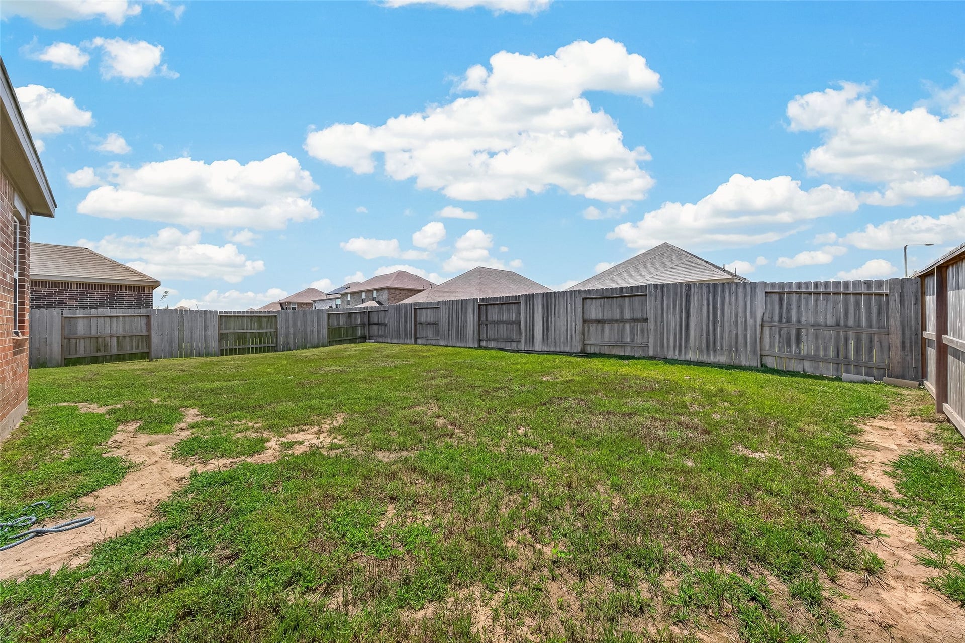 3205 Foresail Lane, Santa Fe, TX 77510 Room for a pool!
