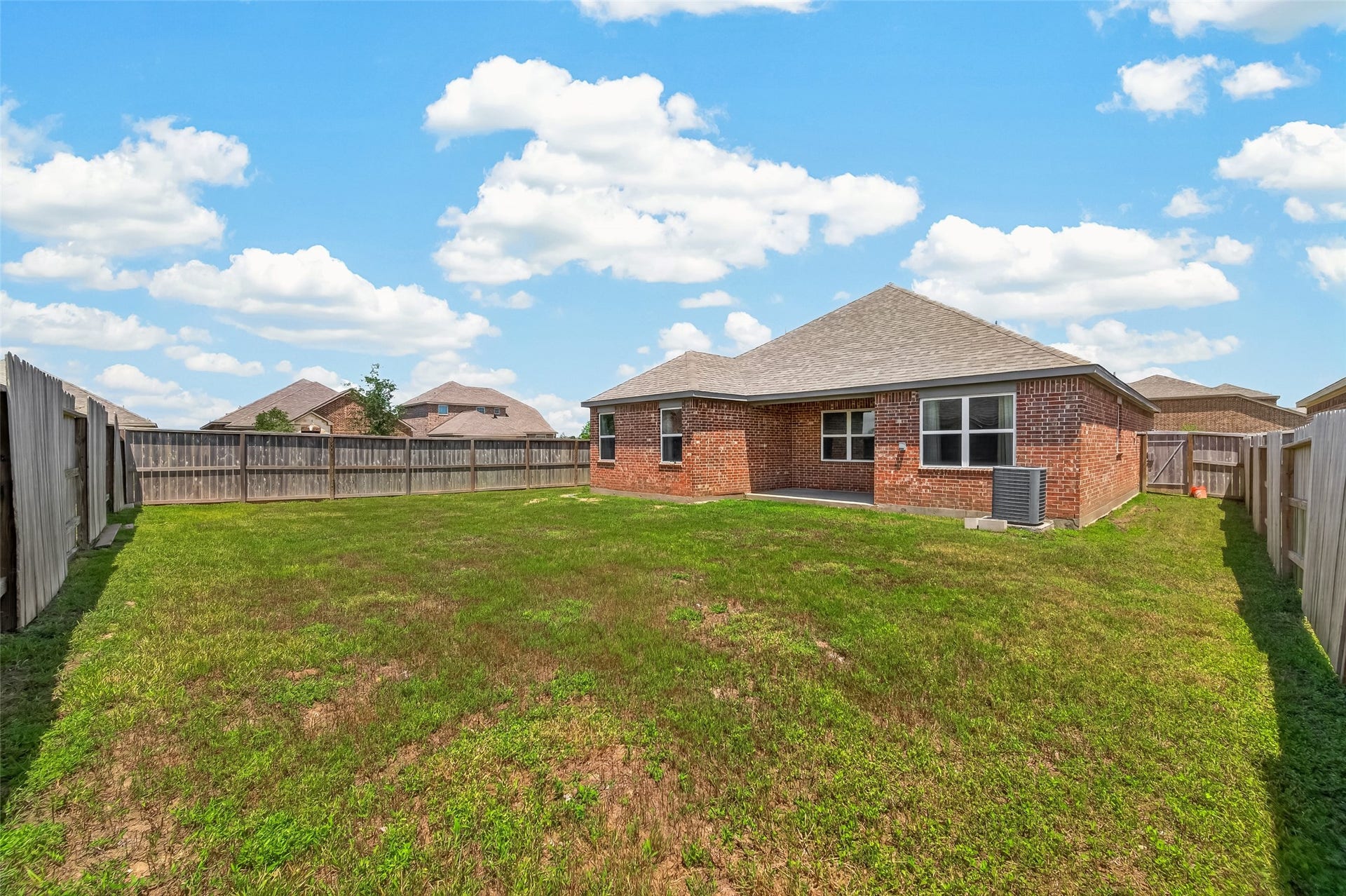 3205 Foresail Lane, Santa Fe, TX 77510 Brick on all 4 sides.