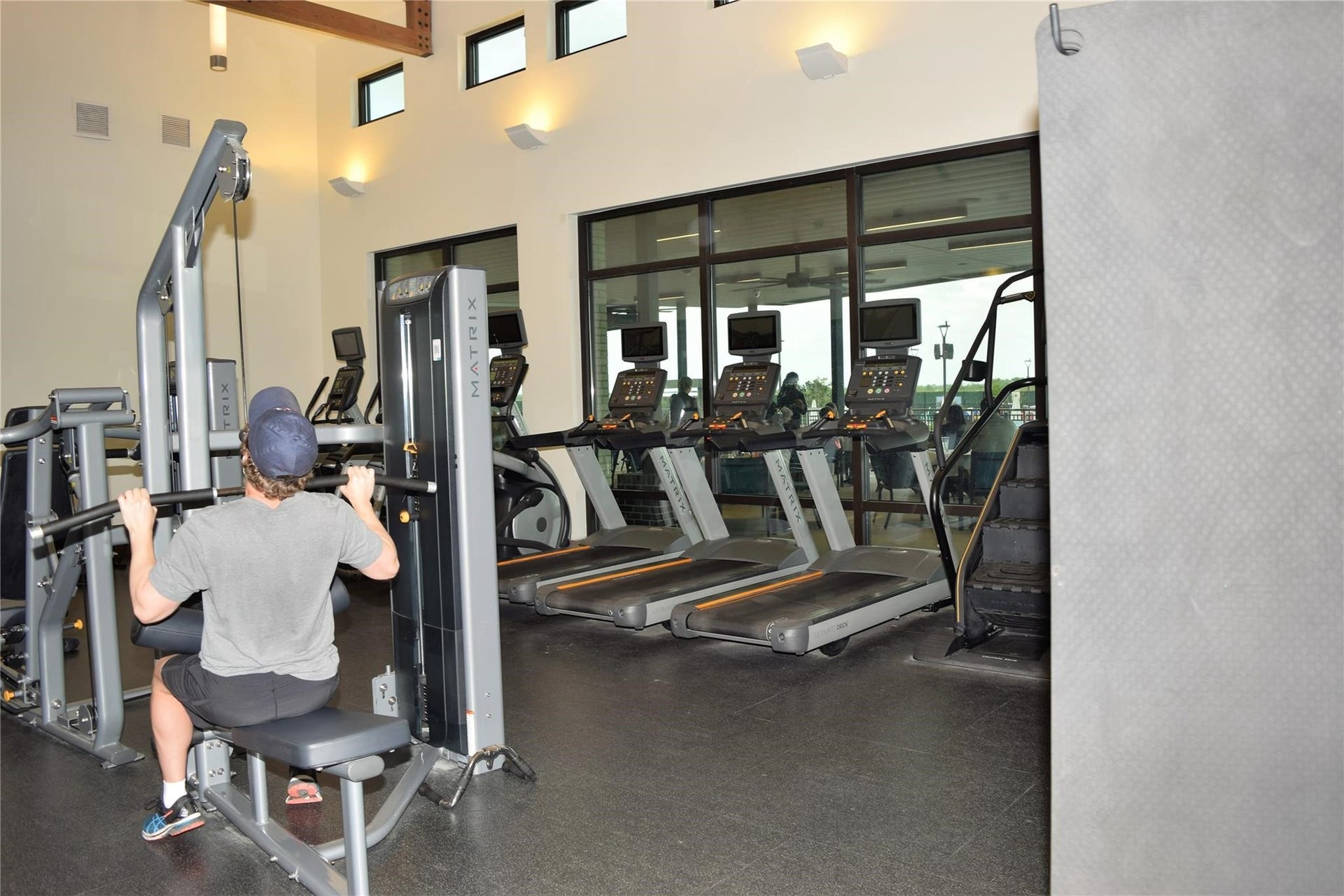3205 Foresail Lane, Santa Fe, TX 77510 One of two gyms available for residents use.