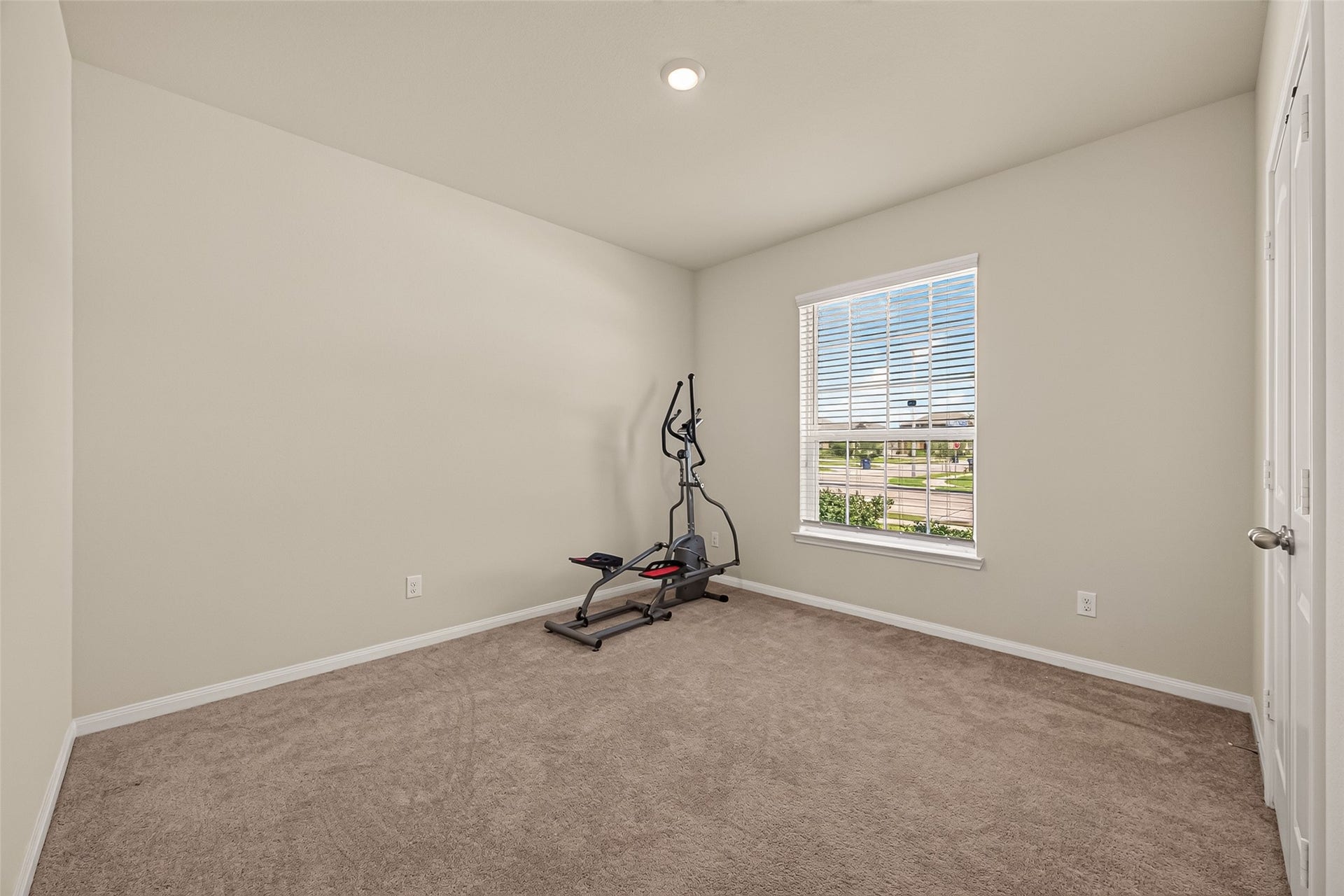 3205 Foresail Lane, Santa Fe, TX 77510 Bedroom #3 has a nice street view.