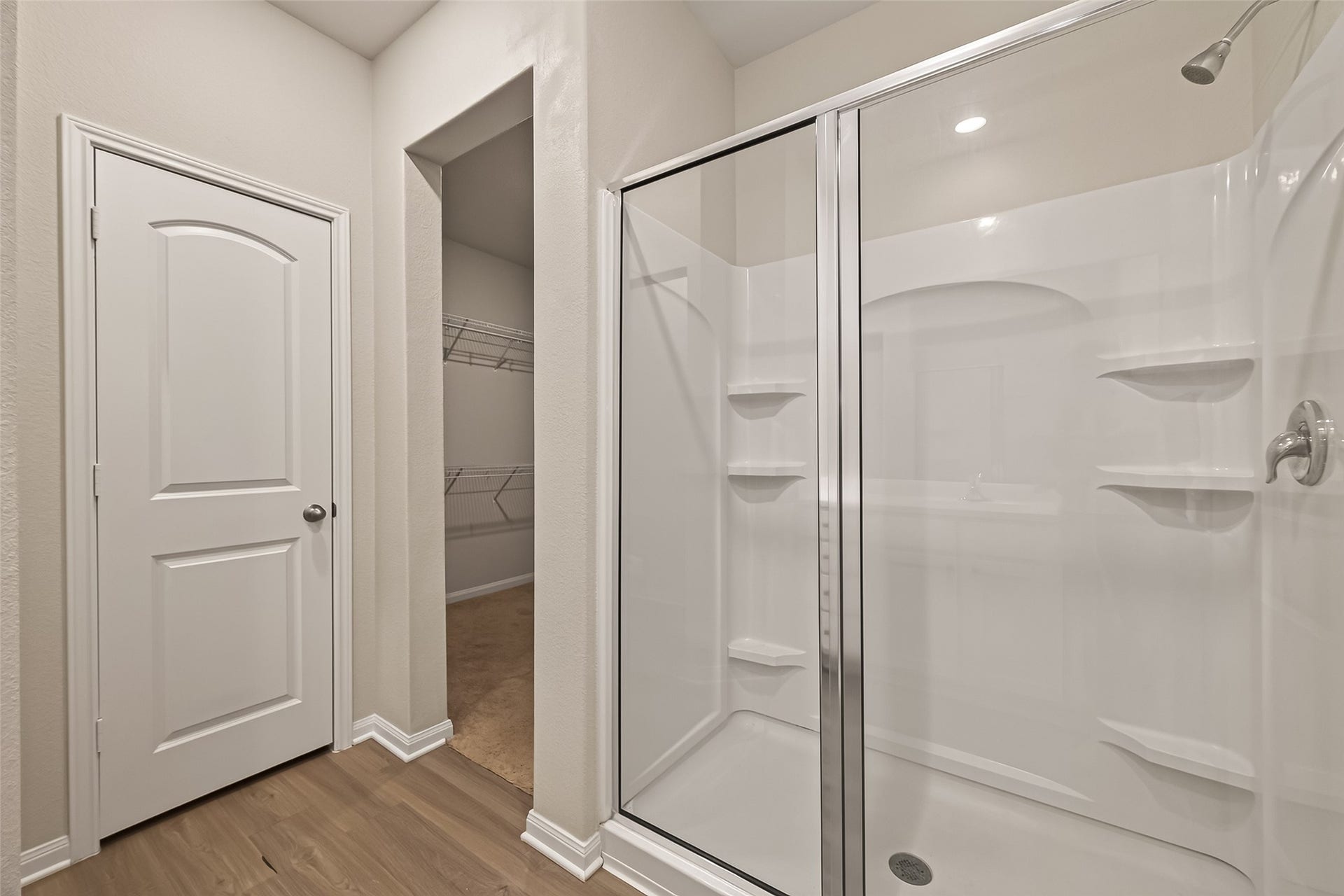 3205 Foresail Lane, Santa Fe, TX 77510 Large walk in closet and large walk in shower.