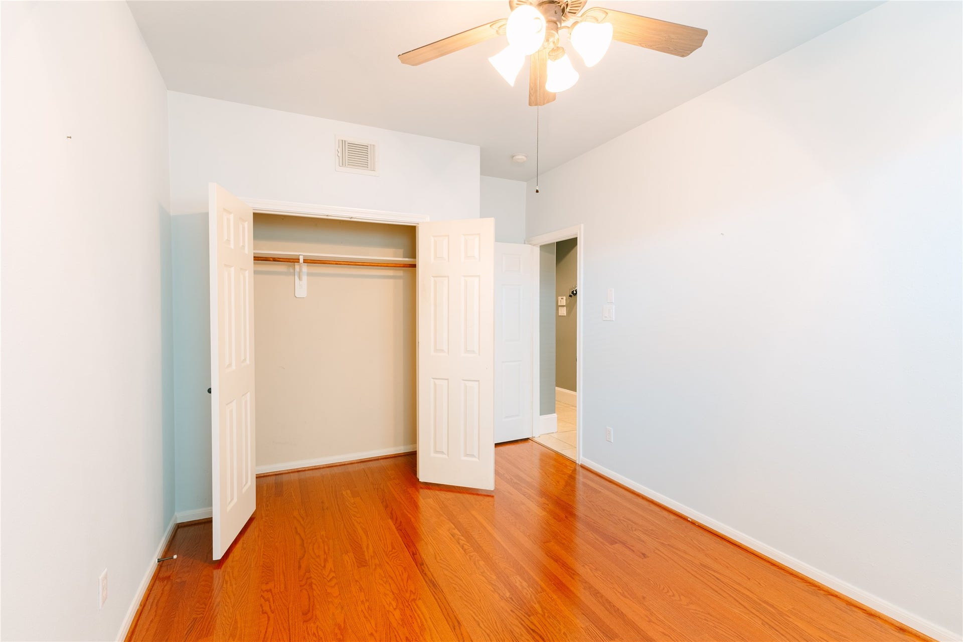 1710 Aden Mist Drive, Houston, TX 77003 1710 Aden Mist Drive, Houston, TX 77003