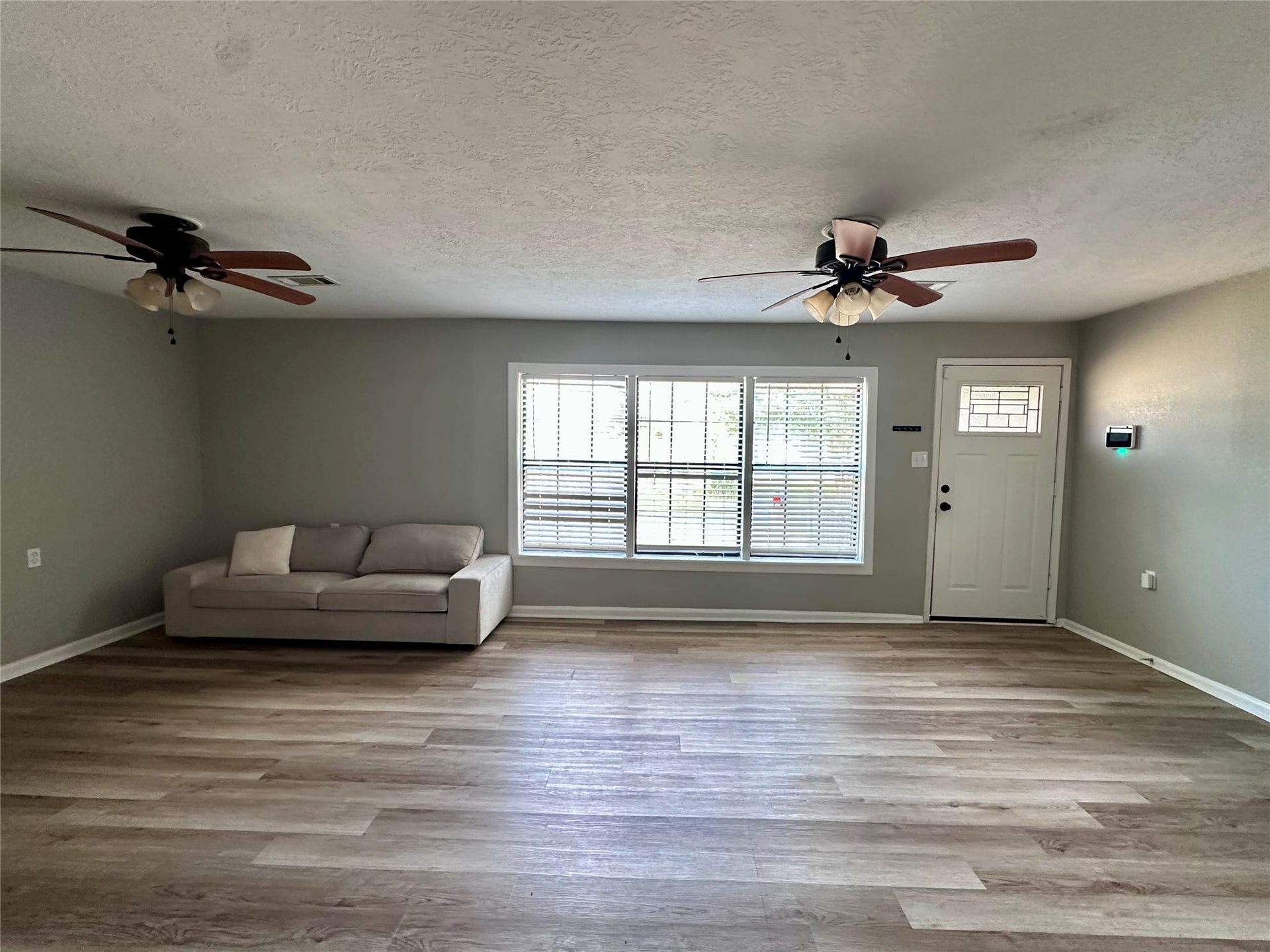 119 Hurta Road, Crosby, TX 77532 119 Hurta Road, Crosby, TX 77532