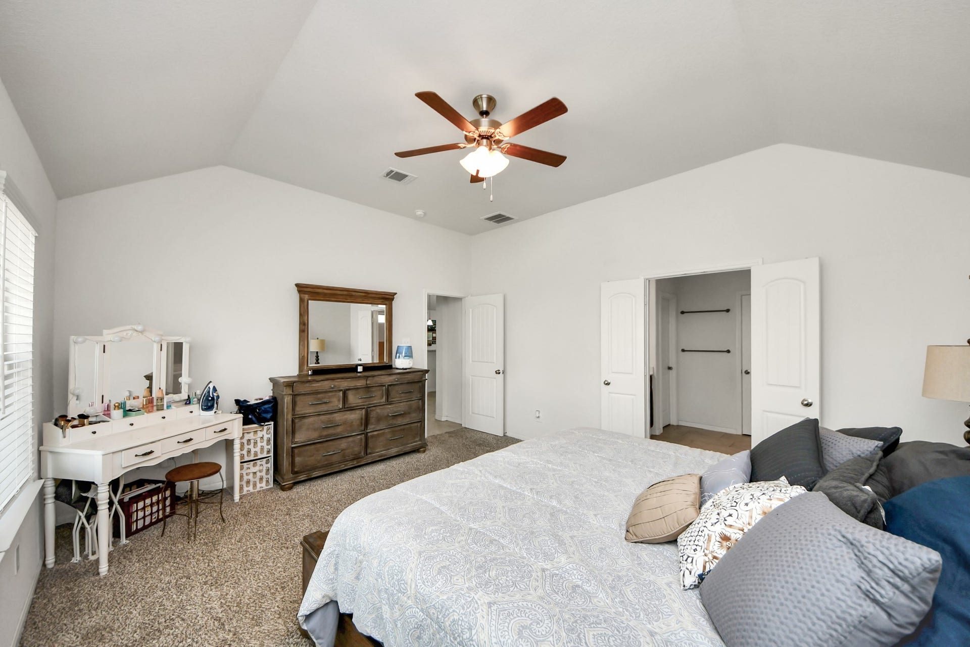 6226 Mason Way, Rosenberg, TX 77471 Primary bedroom