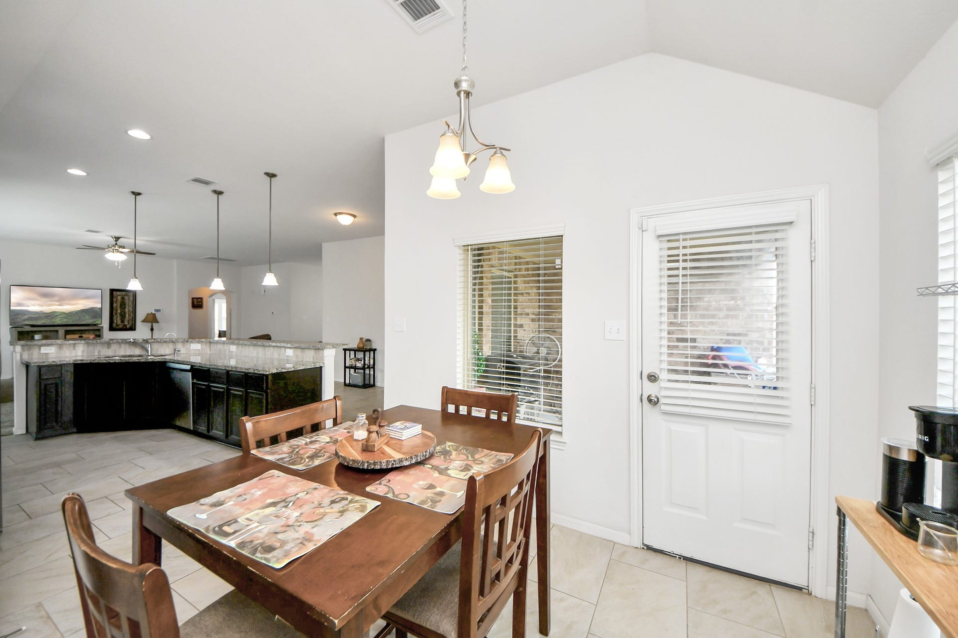 6226 Mason Way, Rosenberg, TX 77471 Eating area