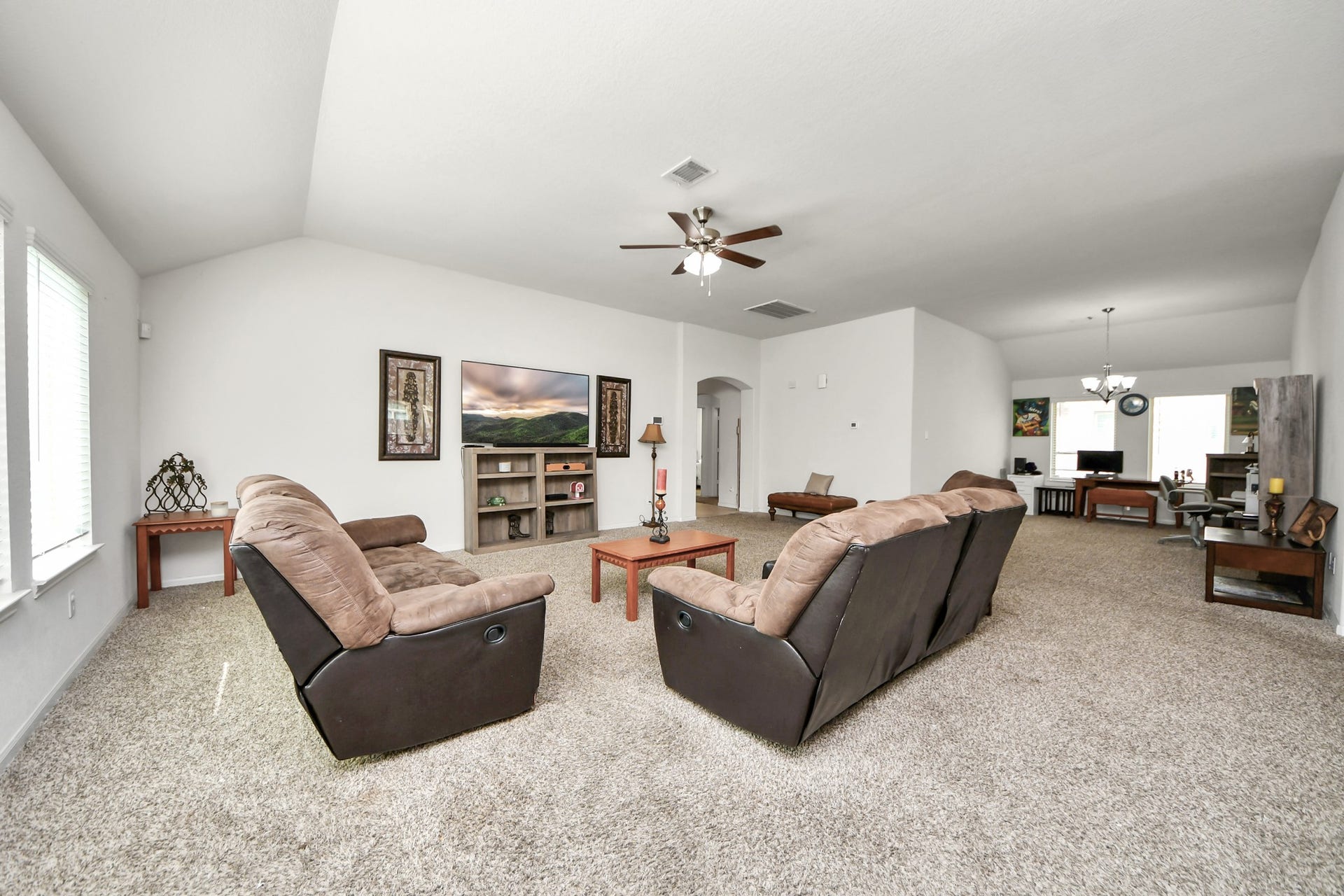 6226 Mason Way, Rosenberg, TX 77471 Family room with a view of the flex space to the side