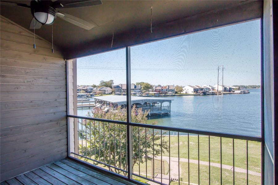 Property photo for 202 Lakeview Terrace, #H, Conroe, TX