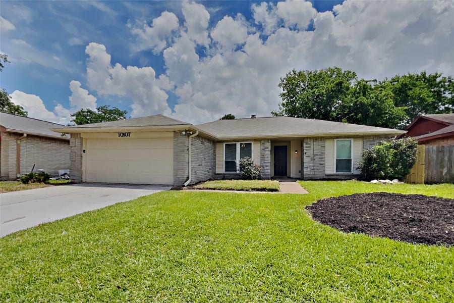 Property photo for 10107 King Ranch Lane, Sugar Land, TX