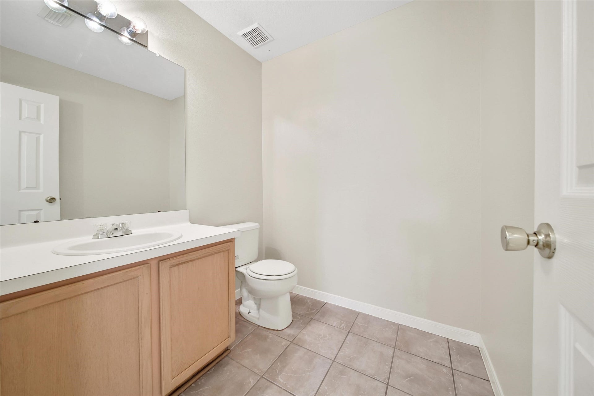 11911 Ezekiel Drive, Tomball, TX 77375 Half bath.