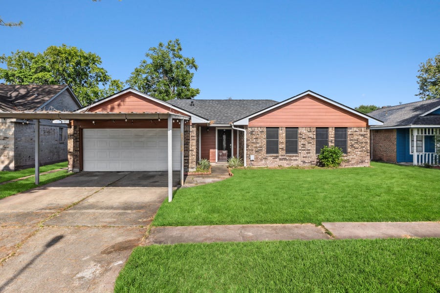 Property photo for 5112 Parsley Street, Baytown, TX