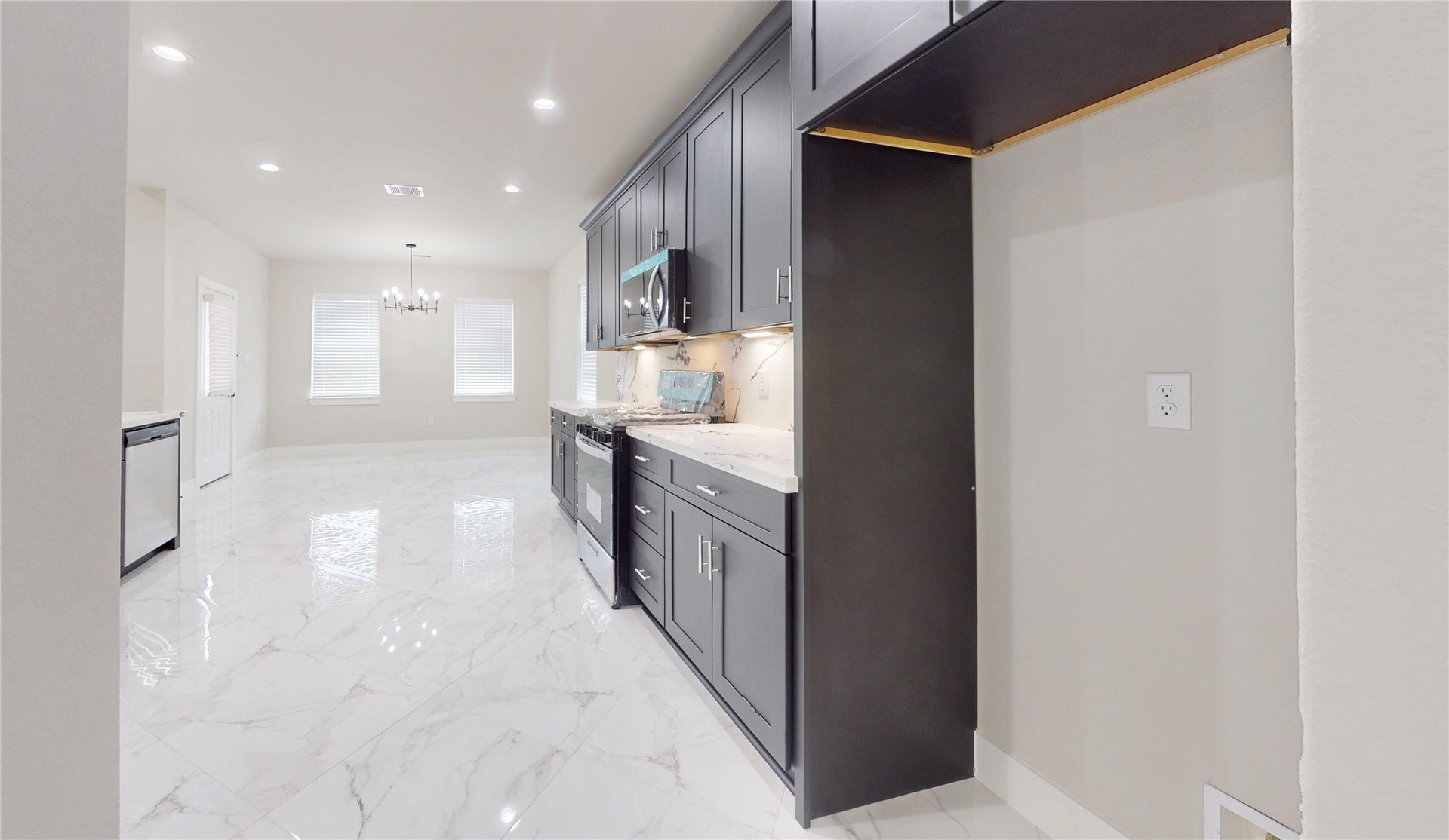 5411 Oak Cove Drive, Houston, TX 77091 5411 Oak Cove Drive, Houston, TX 77091