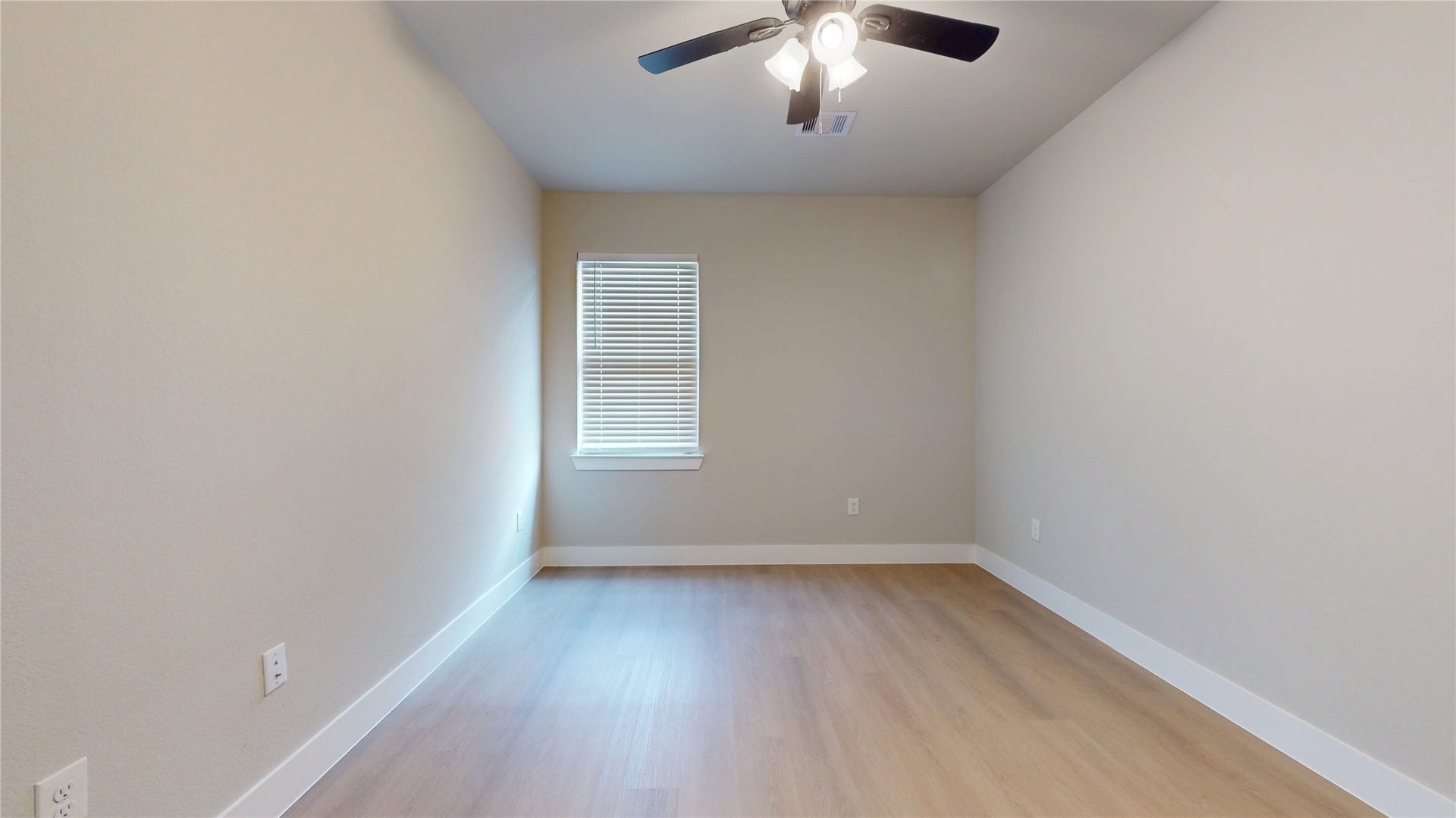5411 Oak Cove Drive, Houston, TX 77091 3RD BEDROOM