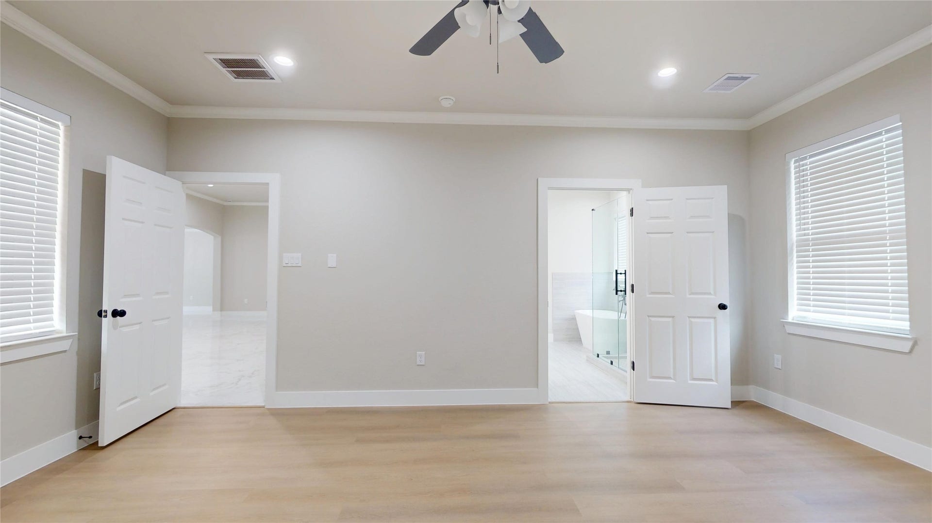 5411 Oak Cove Drive, Houston, TX 77091 Primary
