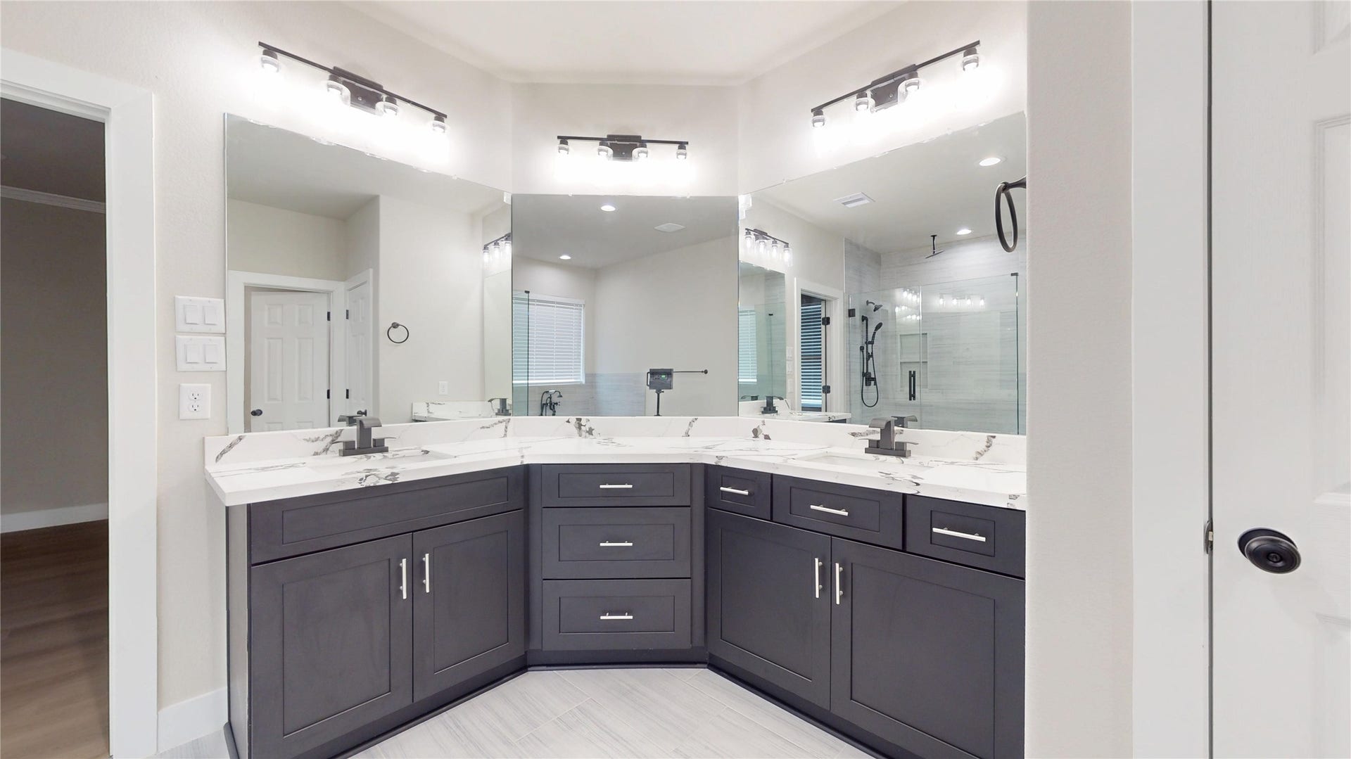 5411 Oak Cove Drive, Houston, TX 77091 5411 Oak Cove Drive, Houston, TX 77091
