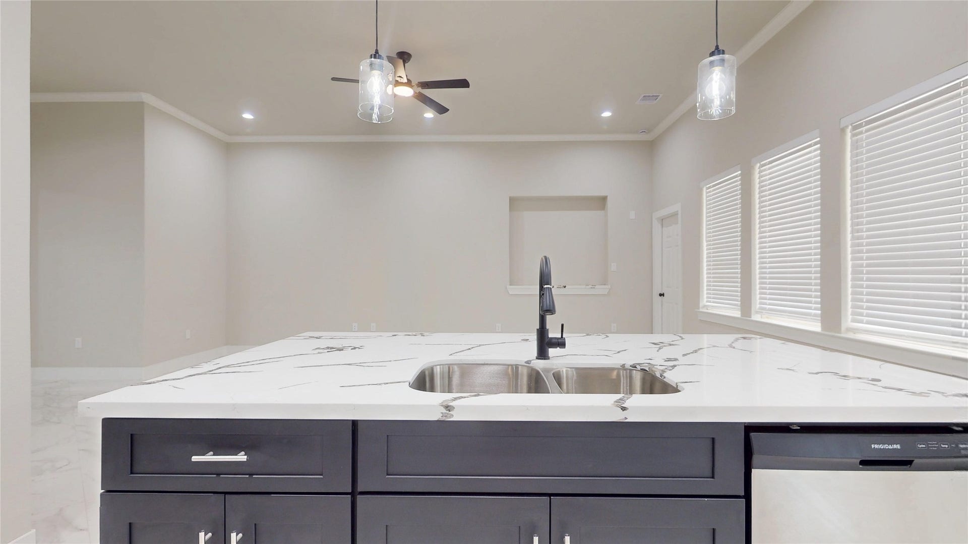 5411 Oak Cove Drive, Houston, TX 77091 5411 Oak Cove Drive, Houston, TX 77091