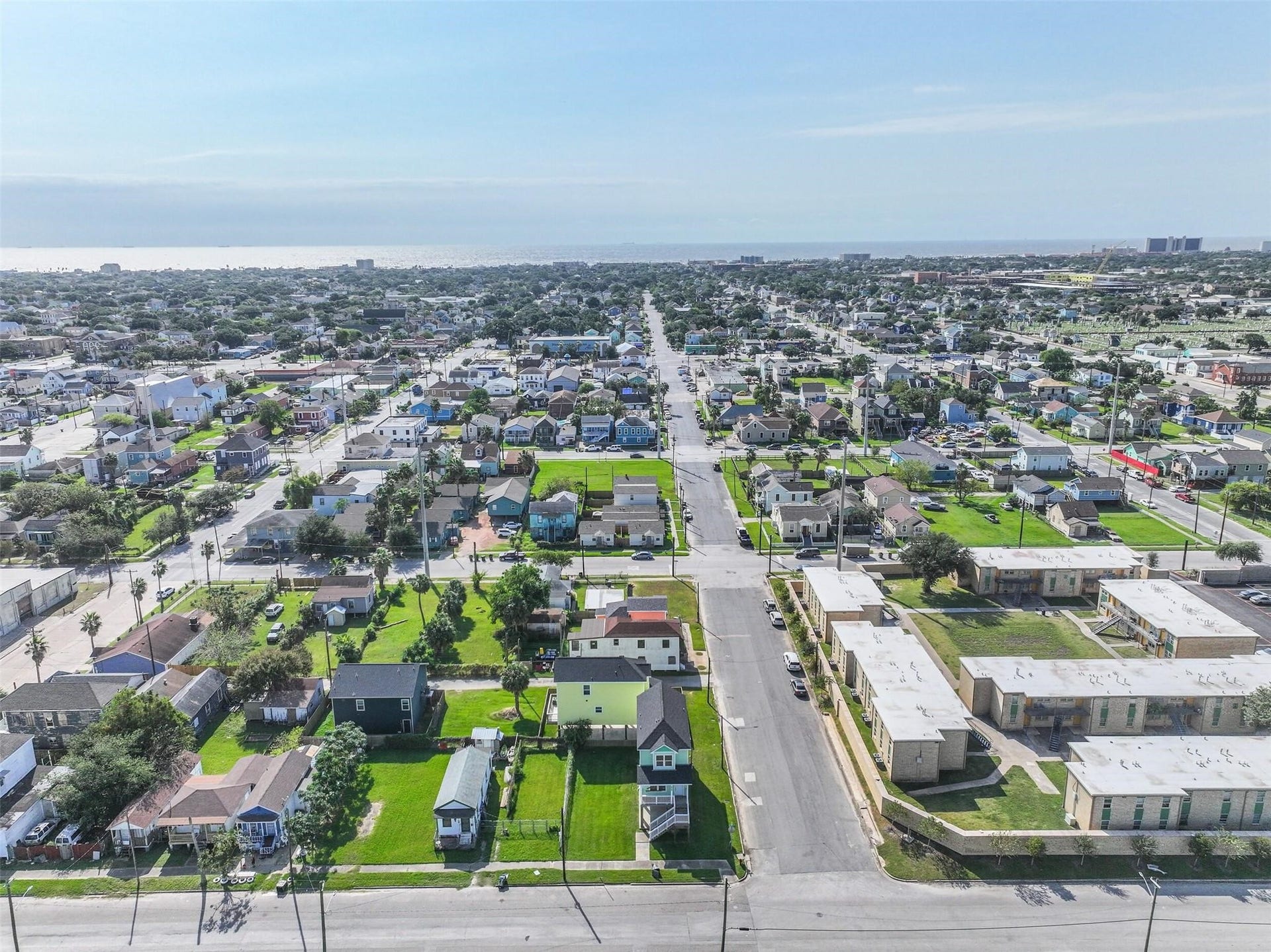 3721 Church Street, Galveston, TX 77550 Community view.