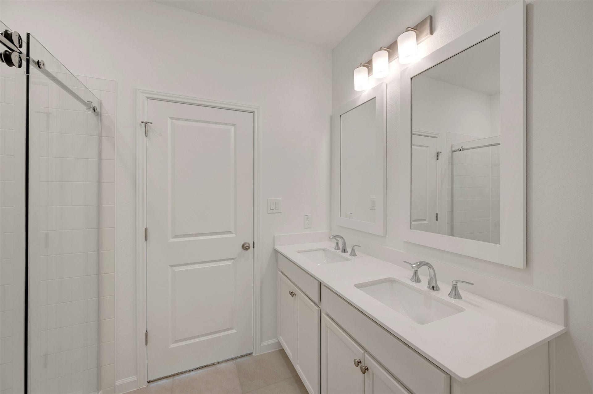 431 East Rose Marie Lane, Montgomery, TX 77356 Serene primary bath