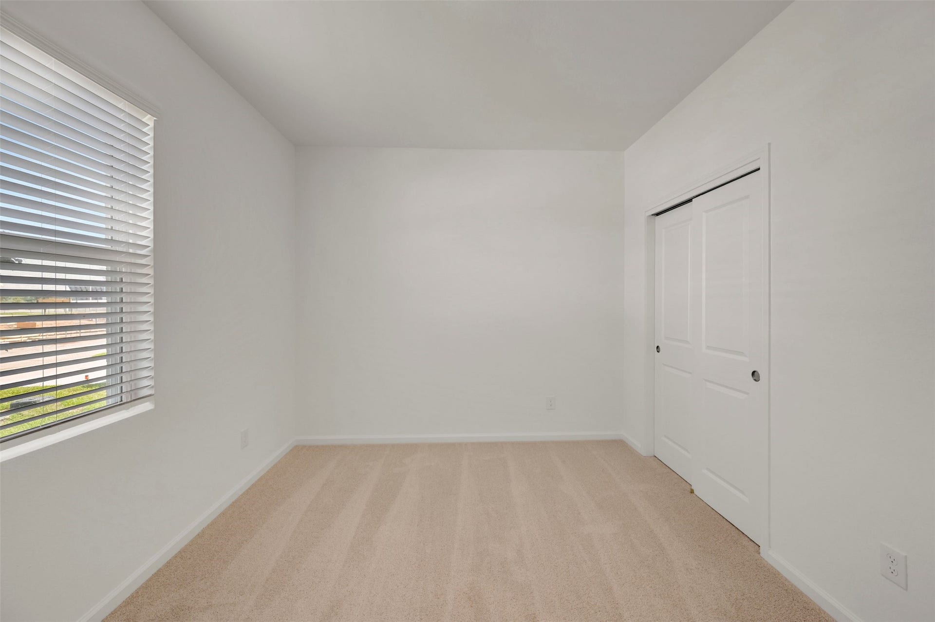 431 East Rose Marie Lane, Montgomery, TX 77356 Bedroom 3