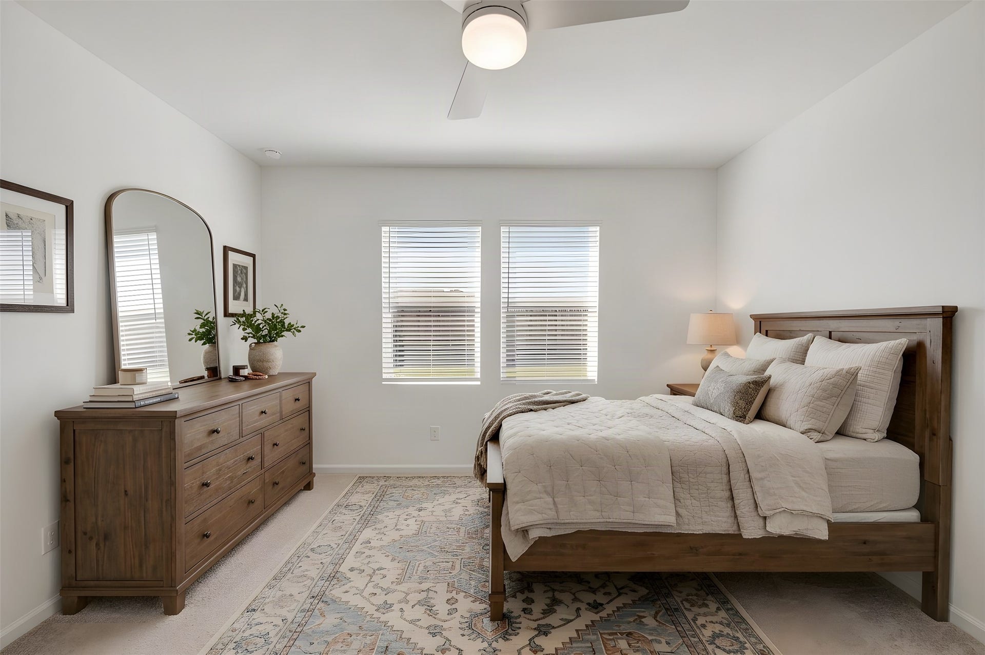 431 East Rose Marie Lane, Montgomery, TX 77356 Secluded primary suite