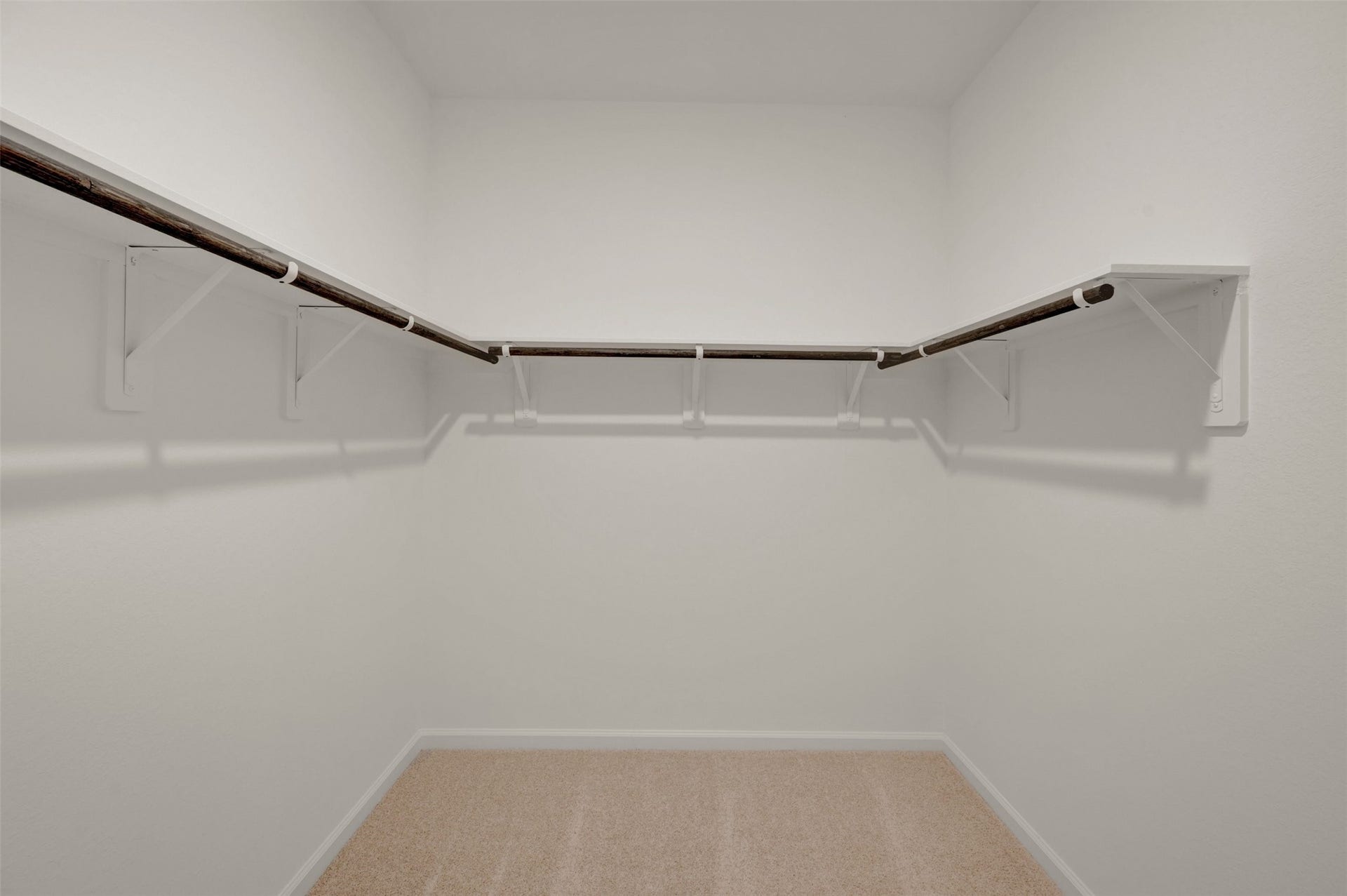431 East Rose Marie Lane, Montgomery, TX 77356 Primary walk-in closet