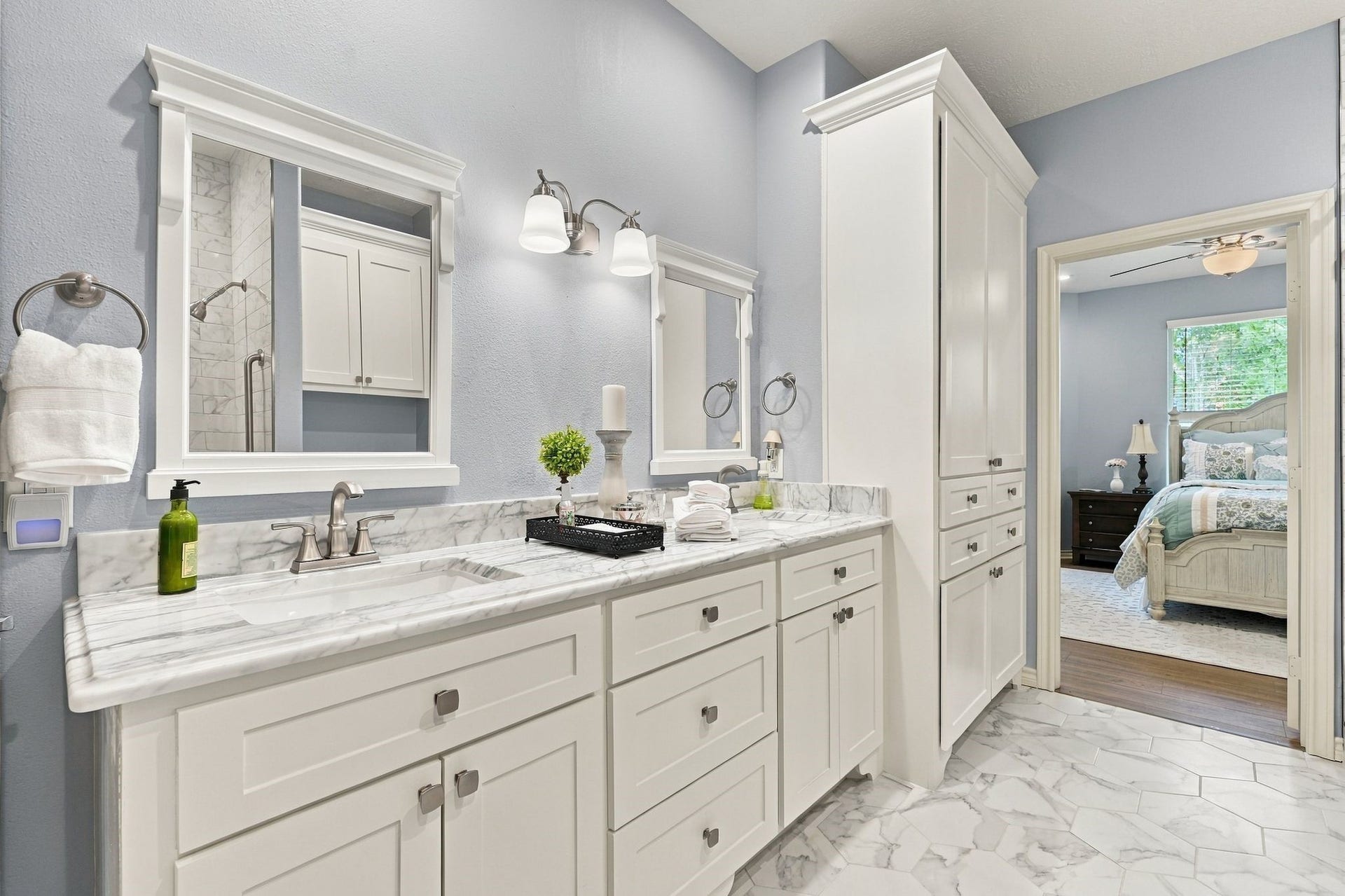 156 April Waters Drive W, Conroe, TX 77356 156 April Waters Drive W, Conroe, TX 77356