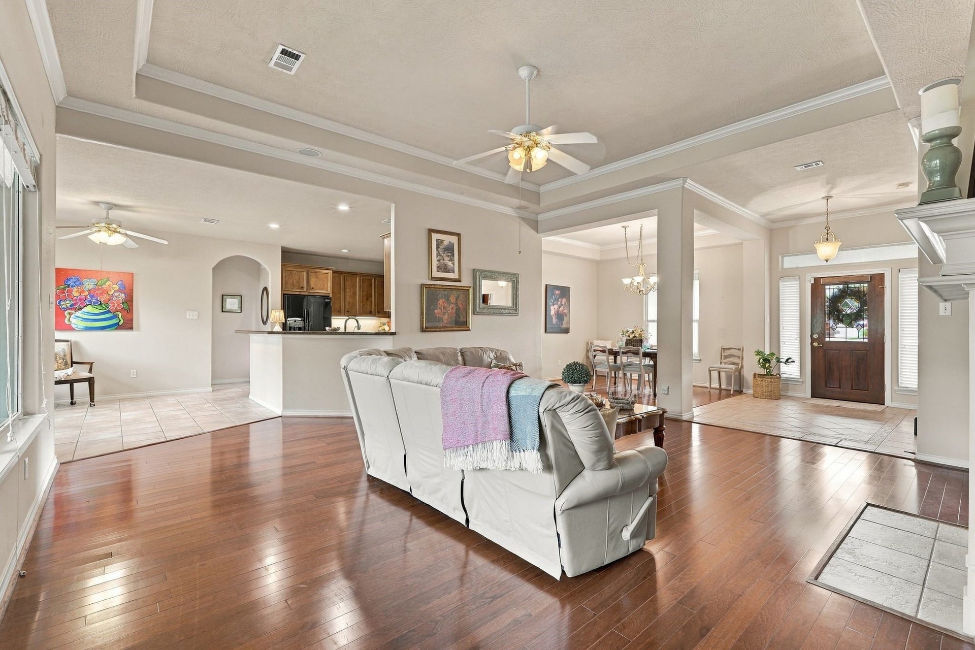 156 April Waters Drive W, Conroe, TX 77356 A lovely open concept floor plan offering you plenty of space to entertain, & relax.