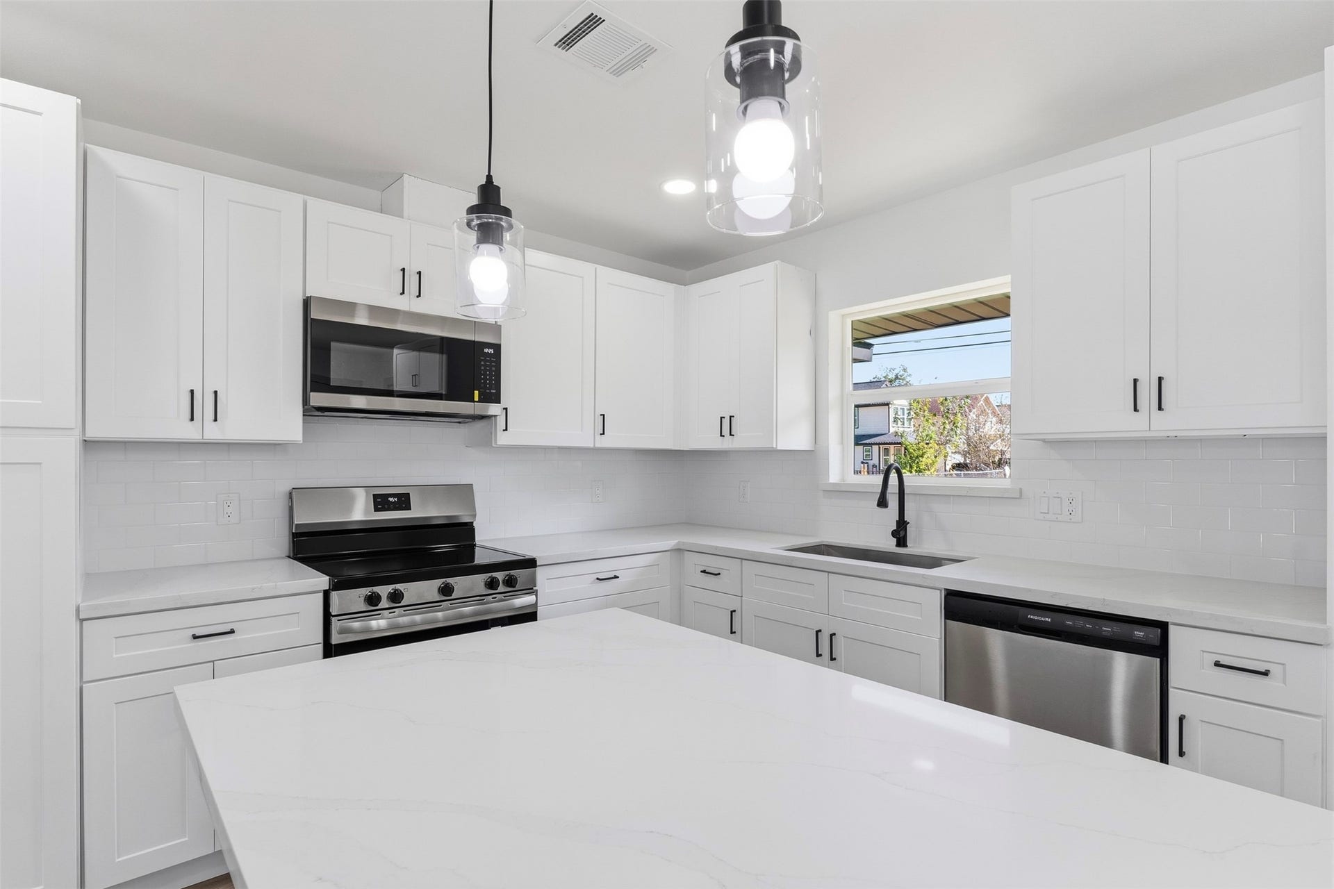 914 Gary Avenue, Pasadena, TX 77502 914 Gary Avenue, Pasadena, TX 77502