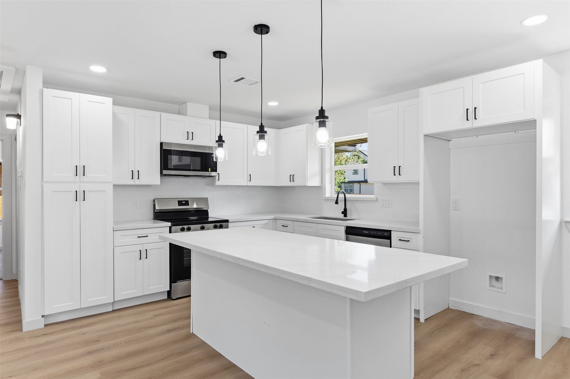 914 Gary Avenue, Pasadena, TX 77502 914 Gary Avenue, Pasadena, TX 77502