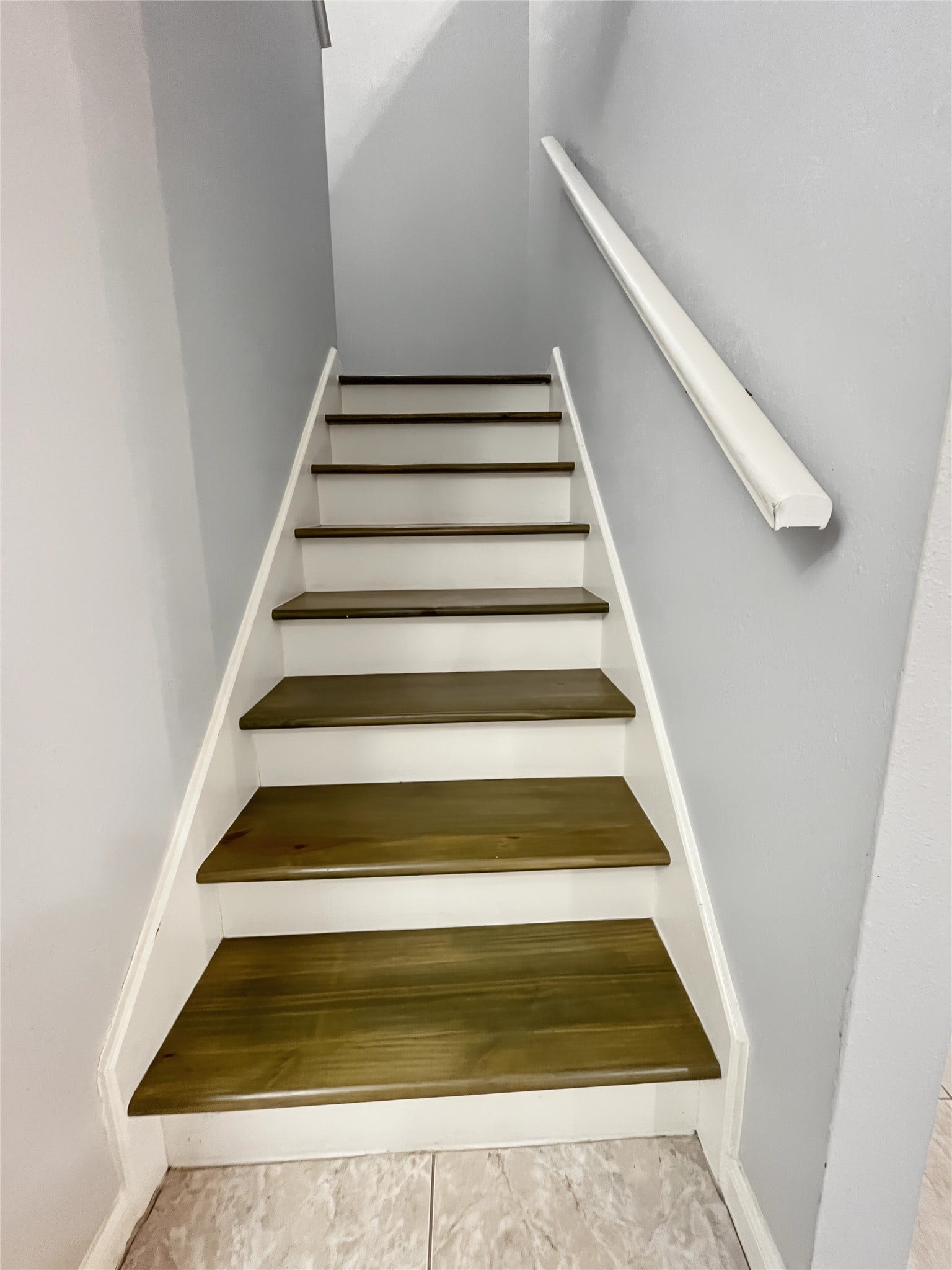 13768 Hollowgreen Drive, #510, Houston, TX 77082 View of the hardwood steps in this amazing house.