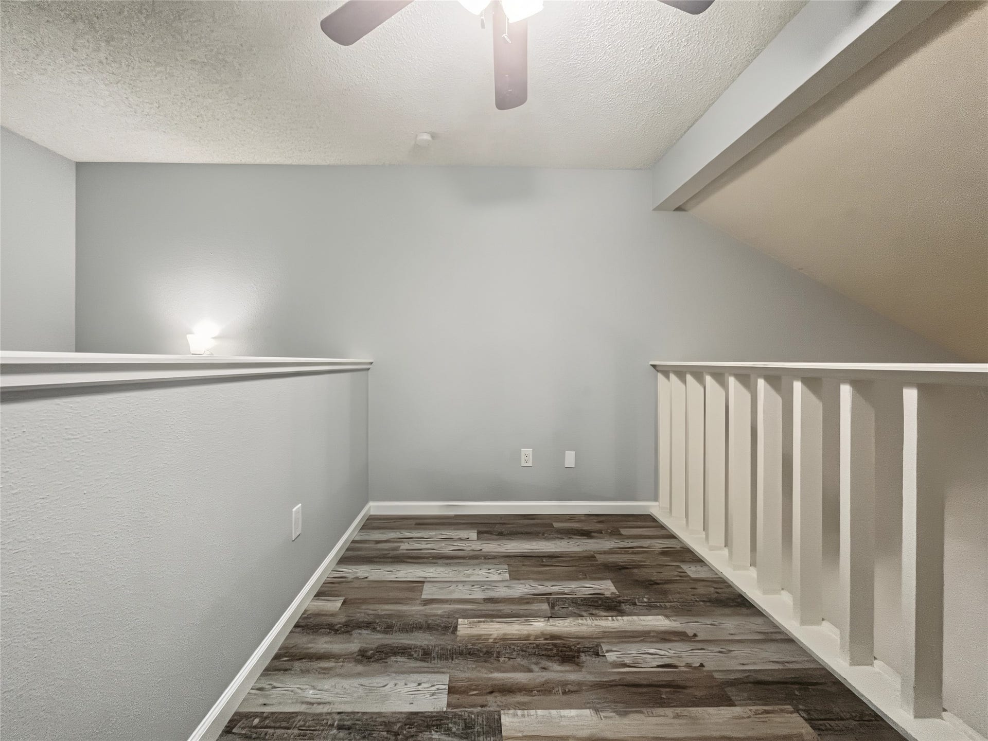 13768 Hollowgreen Drive, #510, Houston, TX 77082 View of the flexible bonus room/loft upstairs offering nice view to the living and social areas.