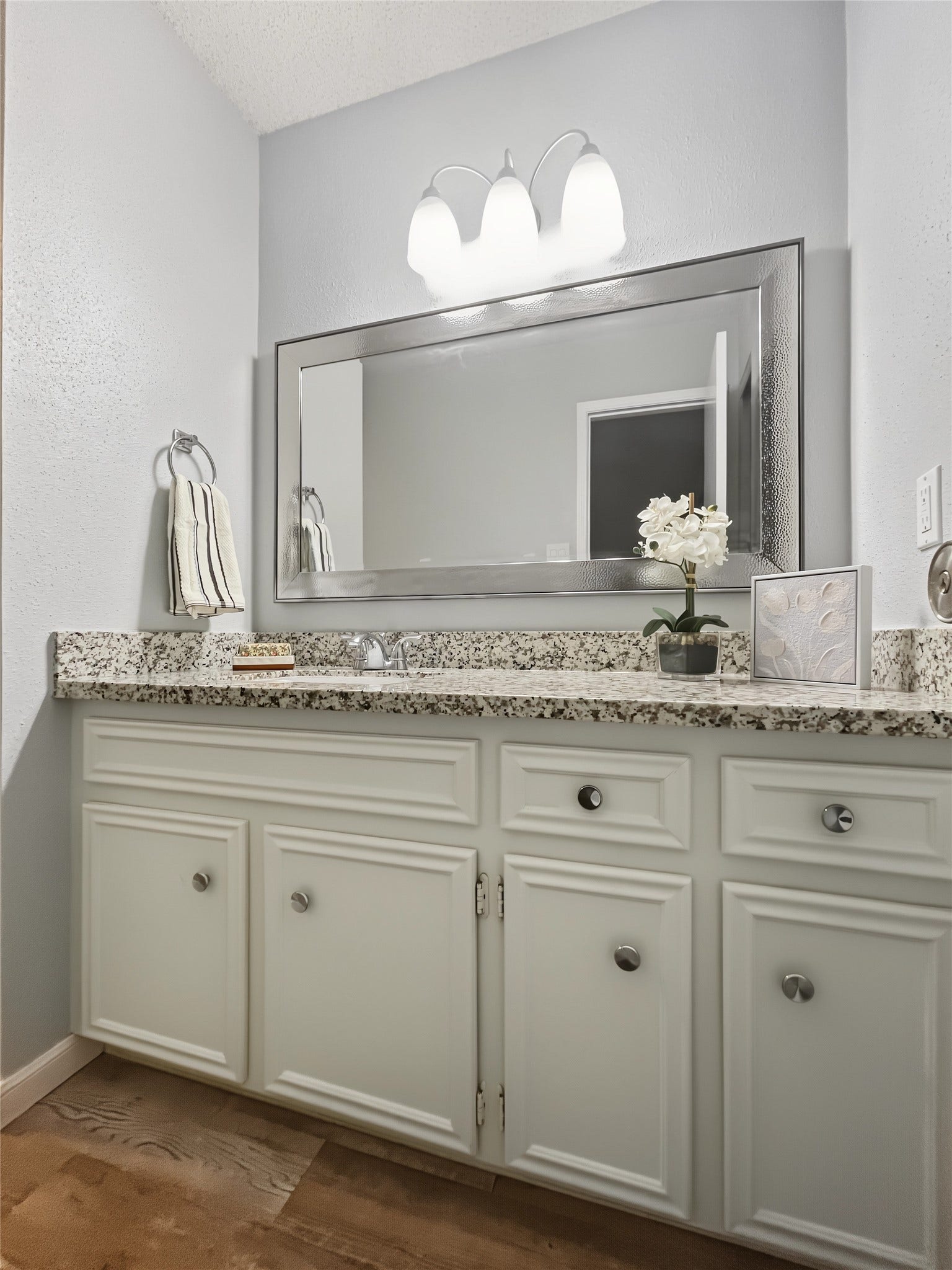 13768 Hollowgreen Drive, #510, Houston, TX 77082 Another view of the vanity inside the primary bathroom.