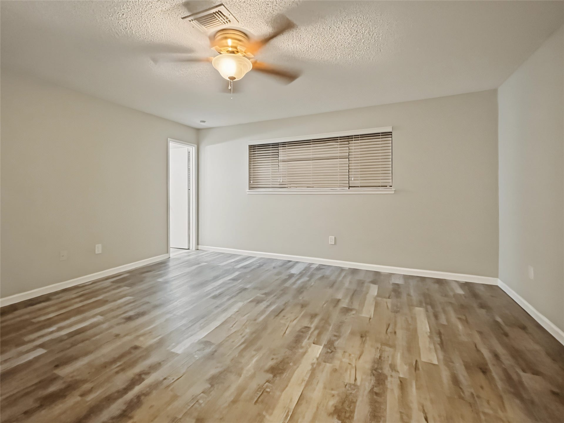 13768 Hollowgreen Drive, #510, Houston, TX 77082 View of the primary suite.