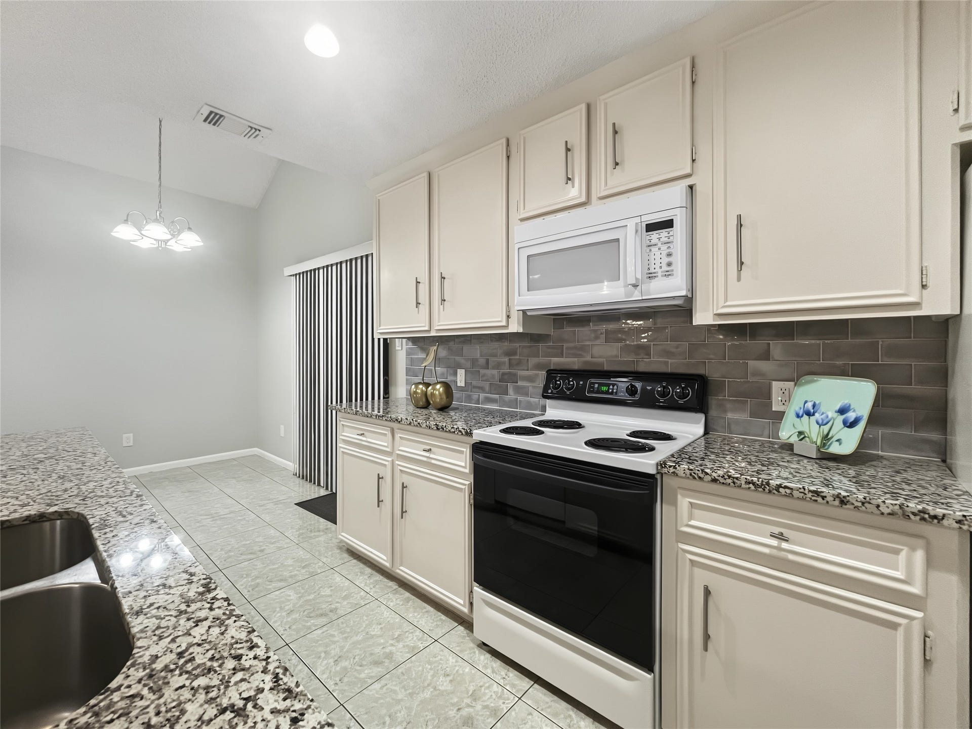13768 Hollowgreen Drive, #510, Houston, TX 77082 Another view of the kitchen.