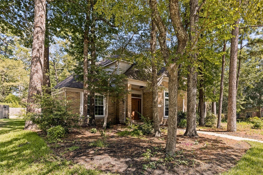 Property photo for 2 Windledge Place, Spring, TX