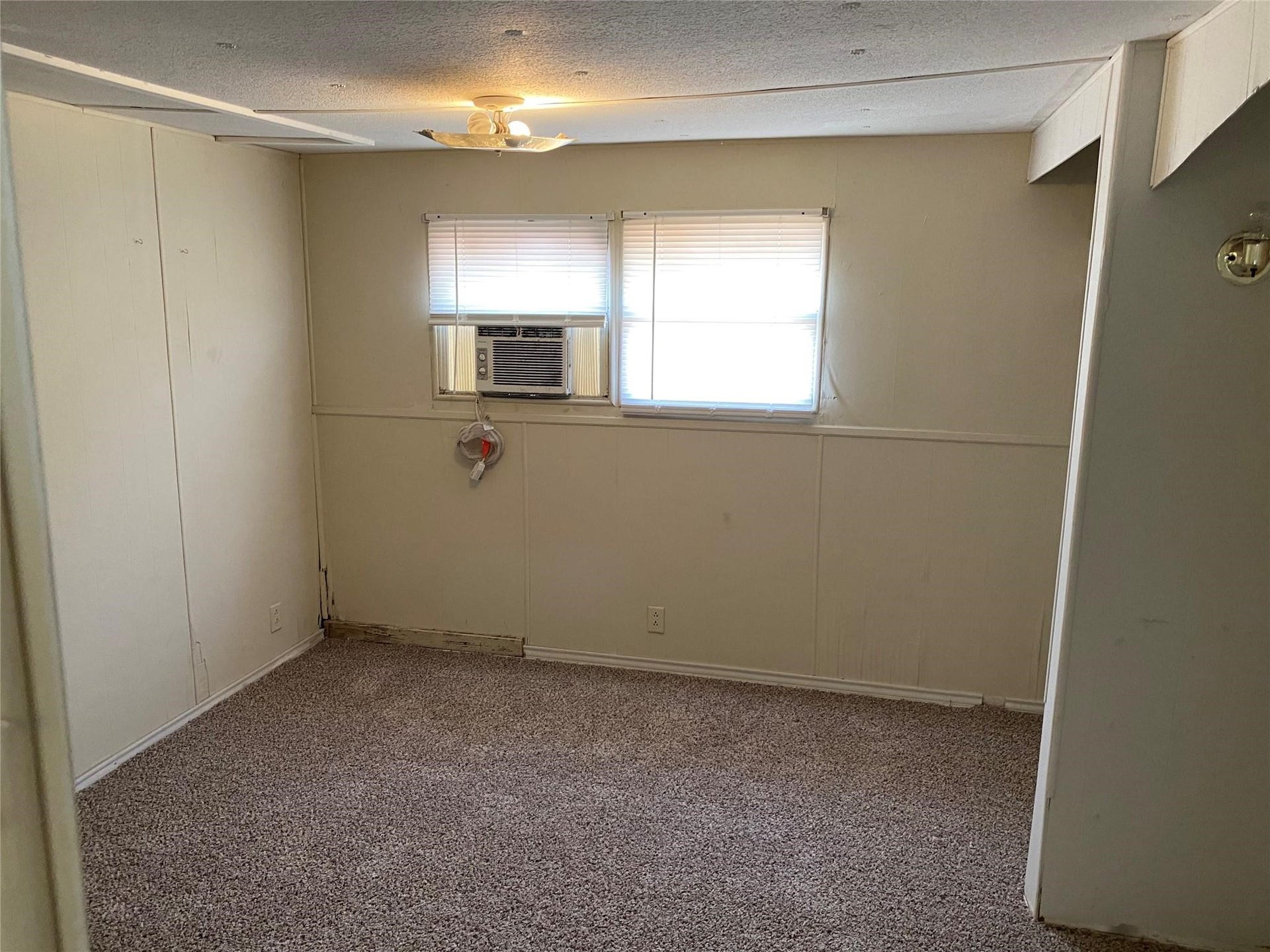 310 B Harris Road, #B, Highlands, TX 77562