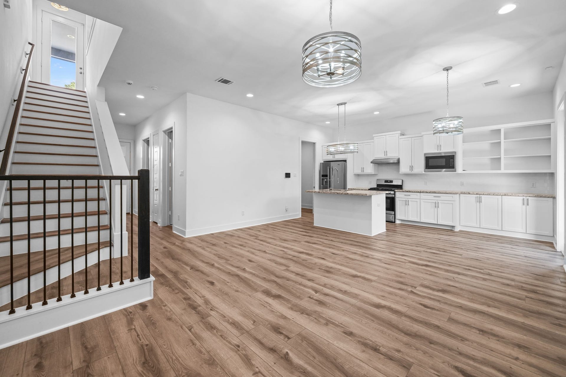 5612 Savyon Drive, Houston, TX 77091 5612 Savyon Drive, Houston, TX 77091