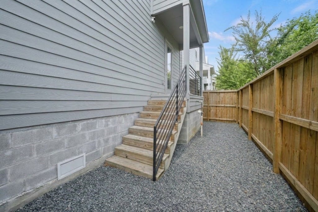 5612 Savyon Drive, Houston, TX 77091 5612 Savyon Drive, Houston, TX 77091