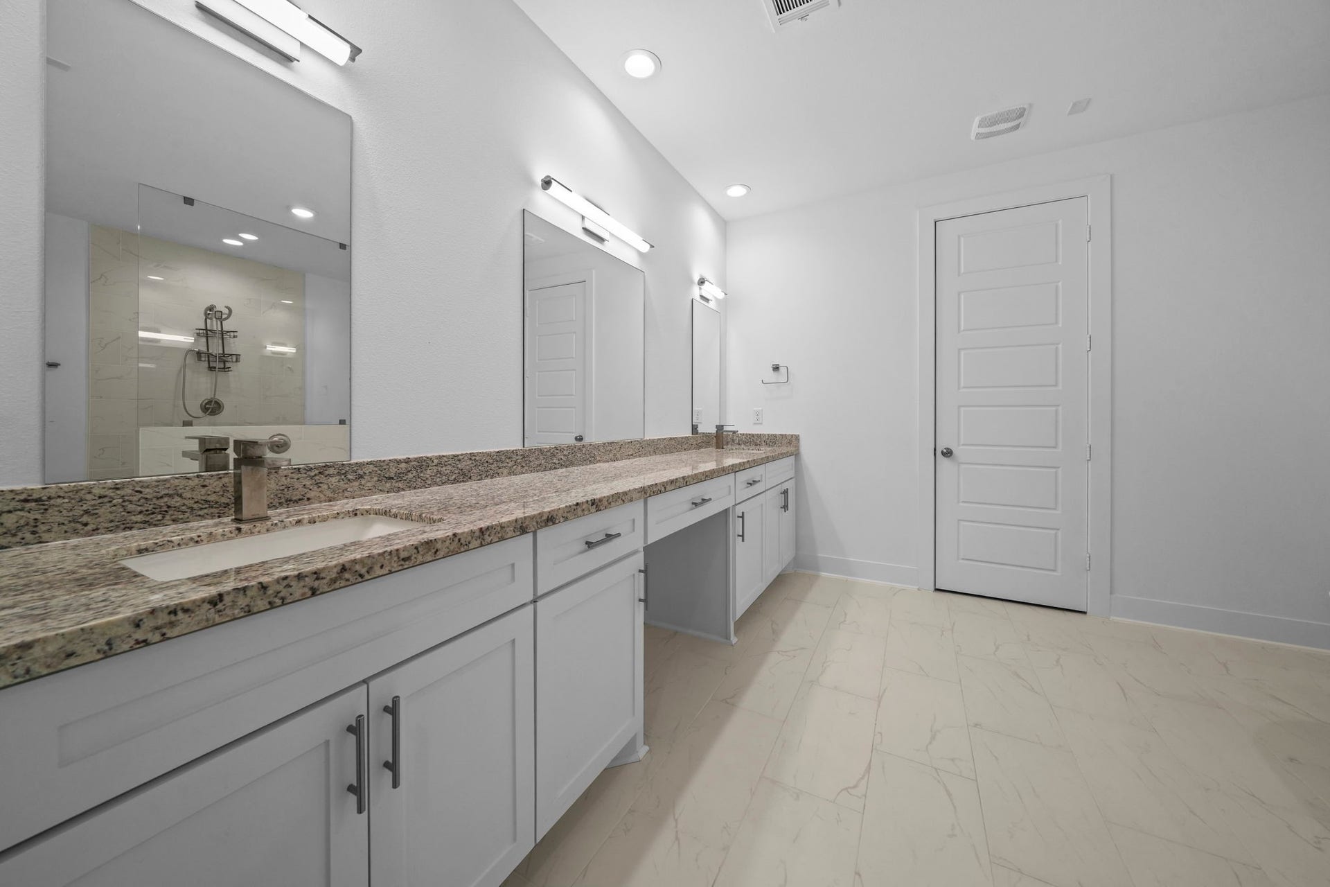 5612 Savyon Drive, Houston, TX 77091 5612 Savyon Drive, Houston, TX 77091