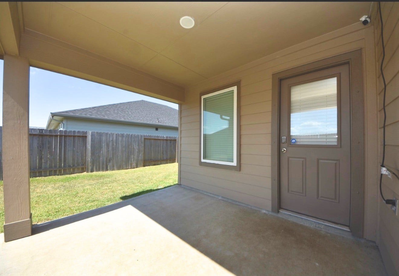 1742 Lilypad Drive, Alvin, TX 77511 Covered patio