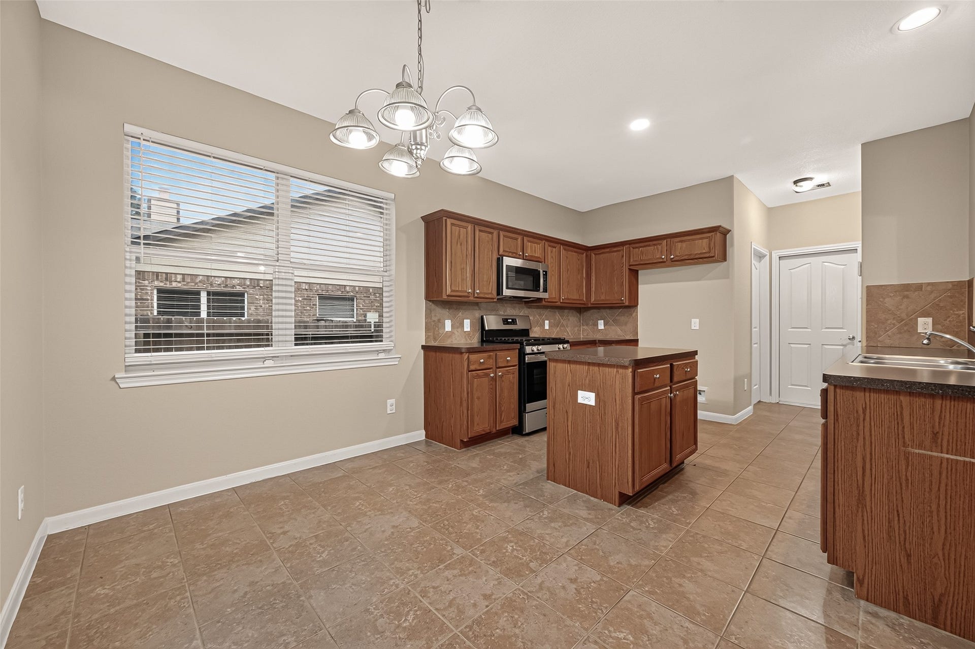 4903 Summer Ridge Drive, Conroe, TX 77303 4903 Summer Ridge Drive, Conroe, TX 77303