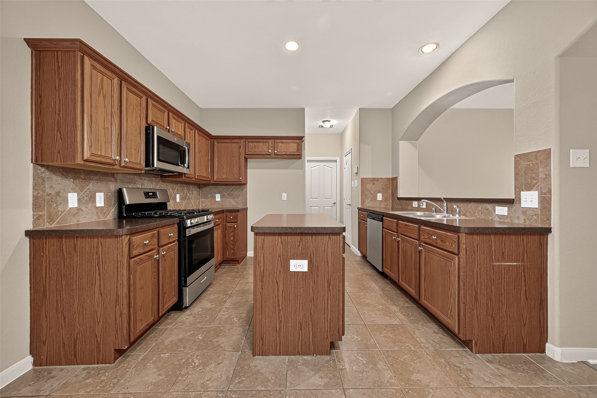 4903 Summer Ridge Drive, Conroe, TX 77303 4903 Summer Ridge Drive, Conroe, TX 77303