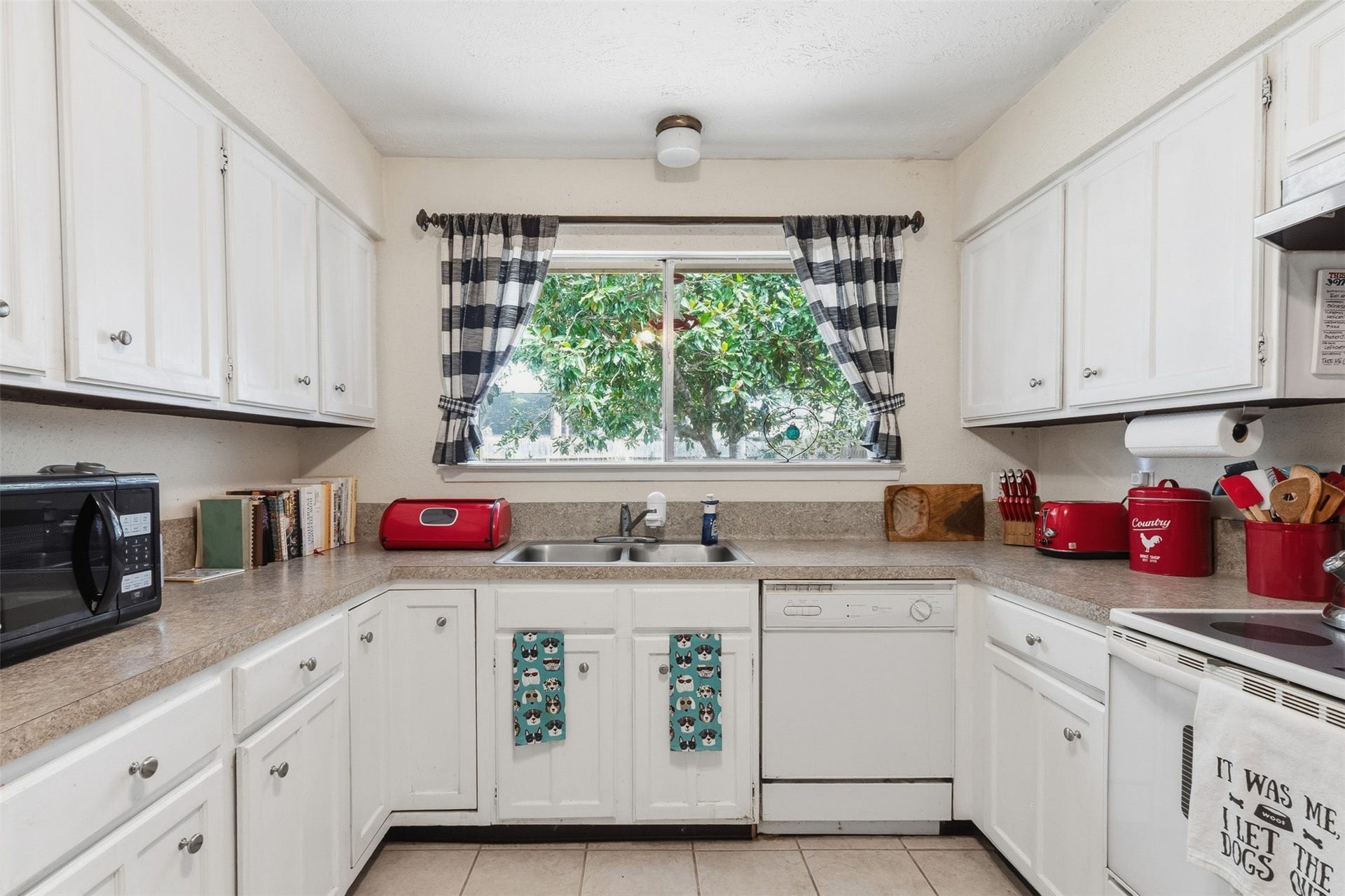 6919 Grant Drive, Richmond, TX 77469 6919 Grant Drive, Richmond, TX 77469